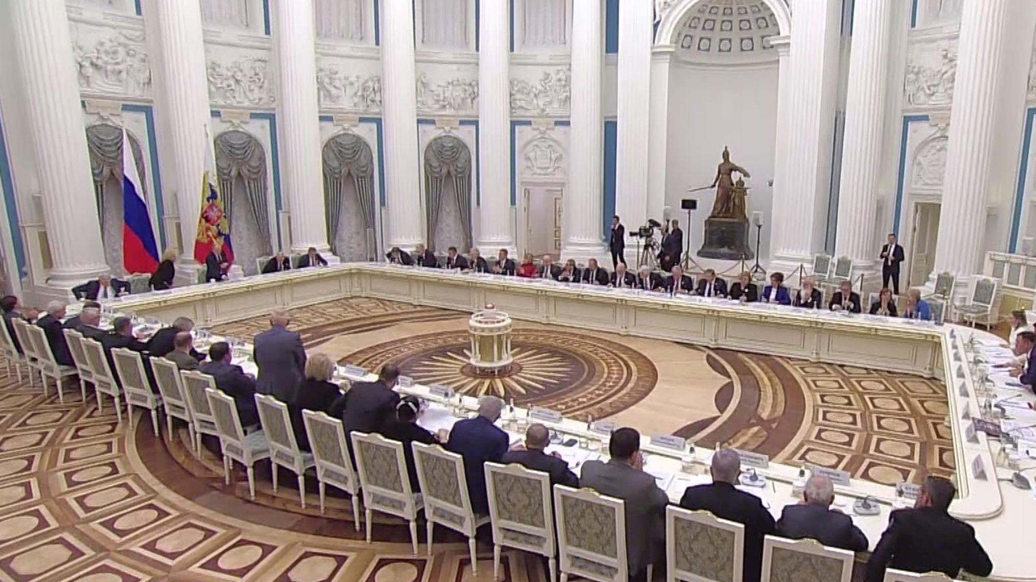 Владимир Путин провел заседание Совета по межнациональным отношениям