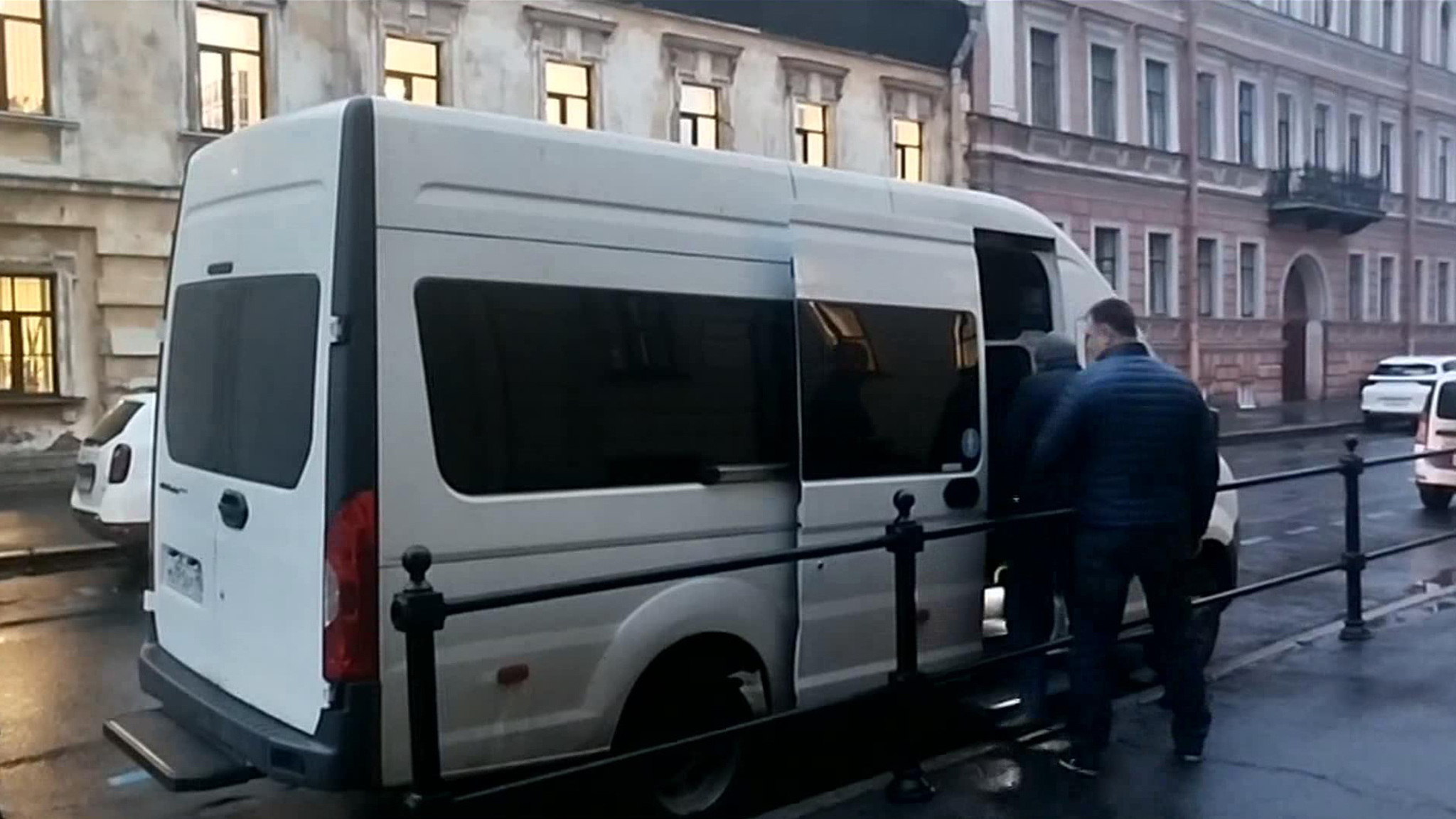 Романа Новака с супругой заманили на виллу под видом встречи с инвесторами