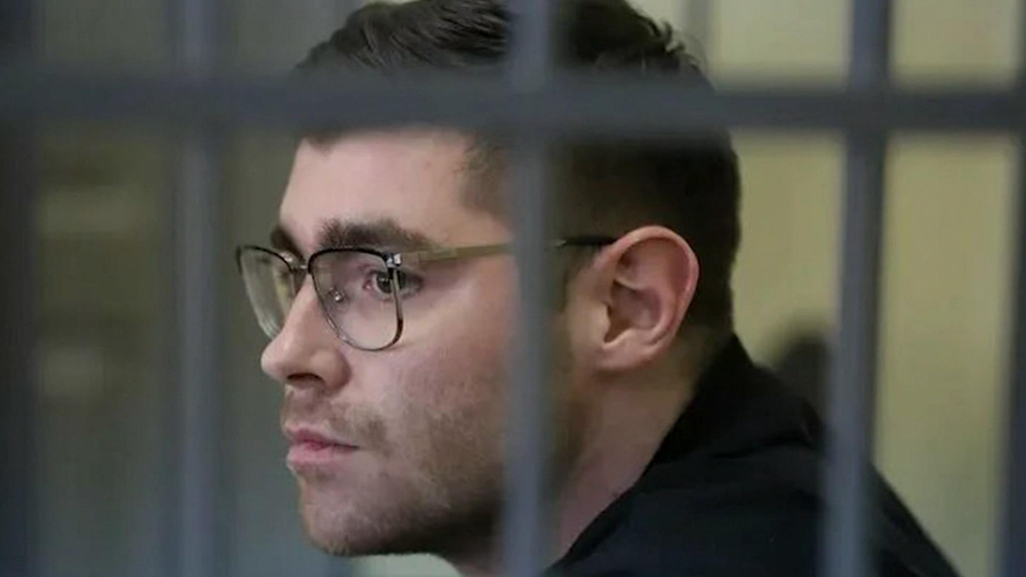 Суд в Екатеринбурге оставил в силе арест редактора по делу о даче взятки