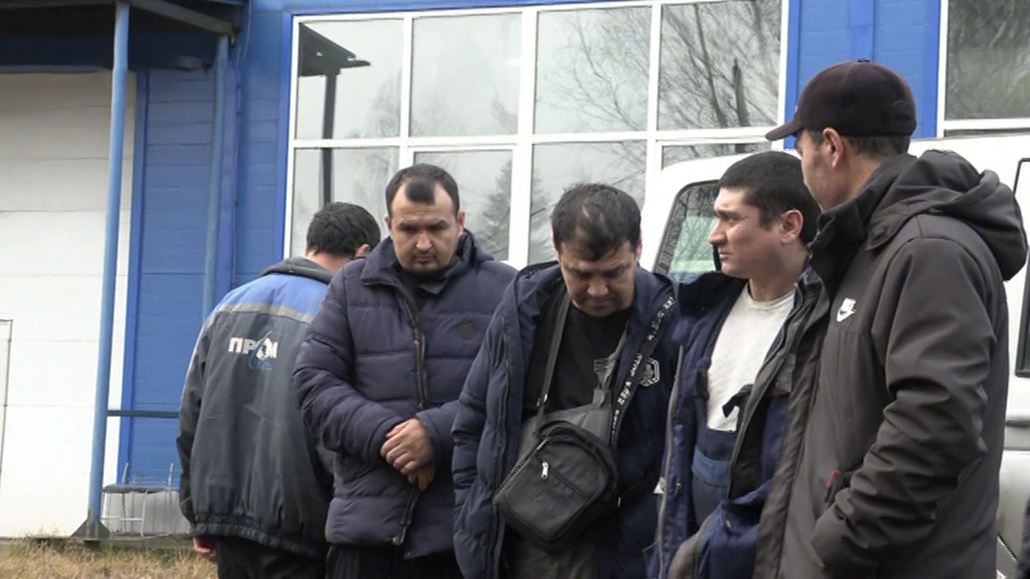 Полиция задействовала дрон для поиска нелегалов в поселке под Петербургом