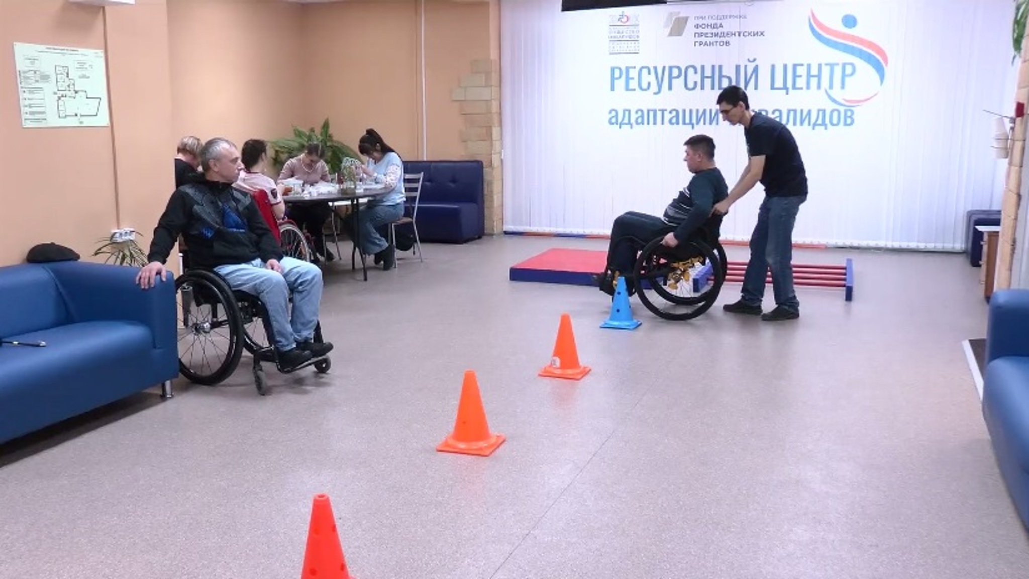 Ресурсный центр помогает тюменцам с ОВЗ социализироваться