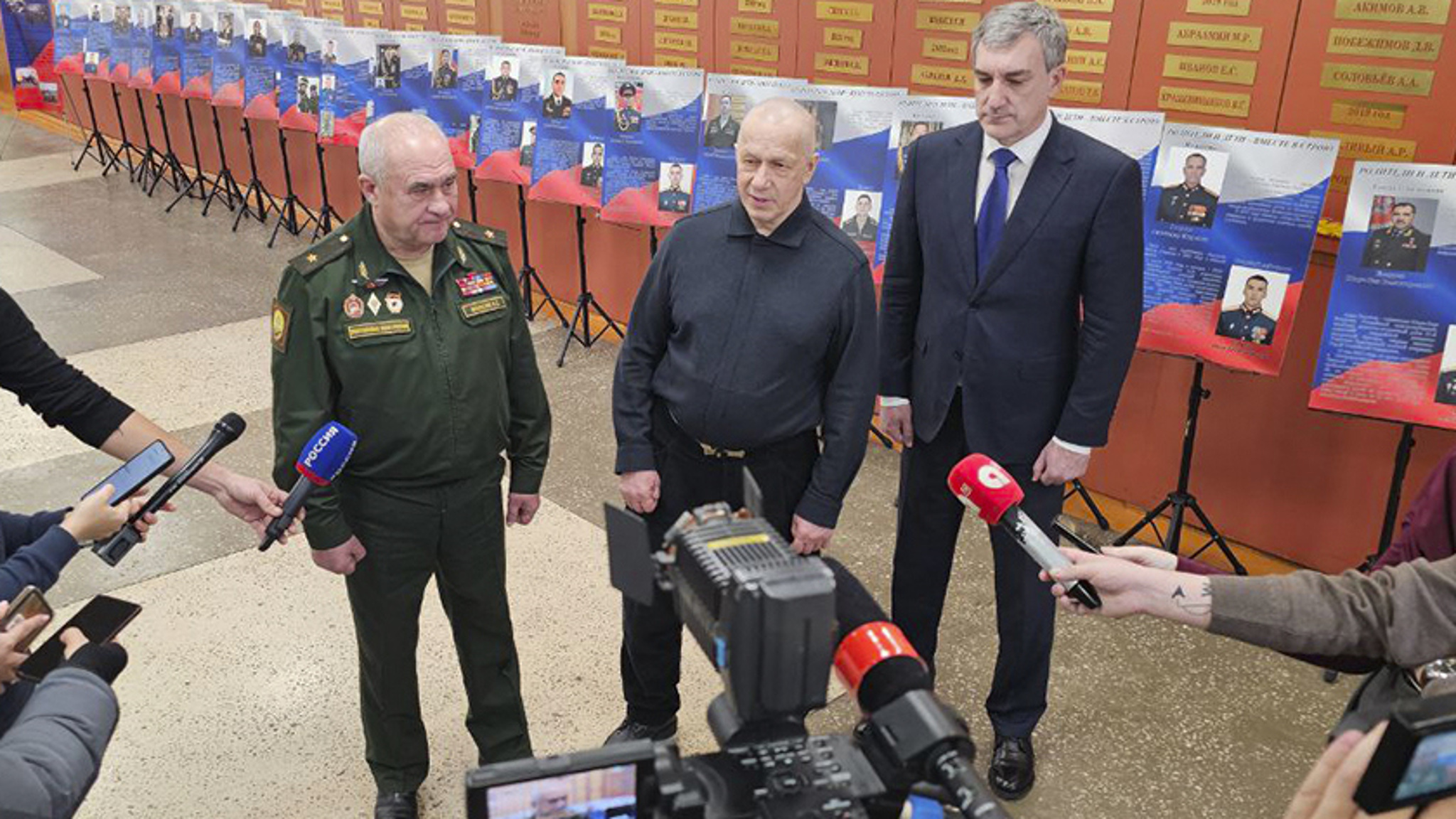 Полпред ДФО Юрий Трутнев посетил ДВОКУ