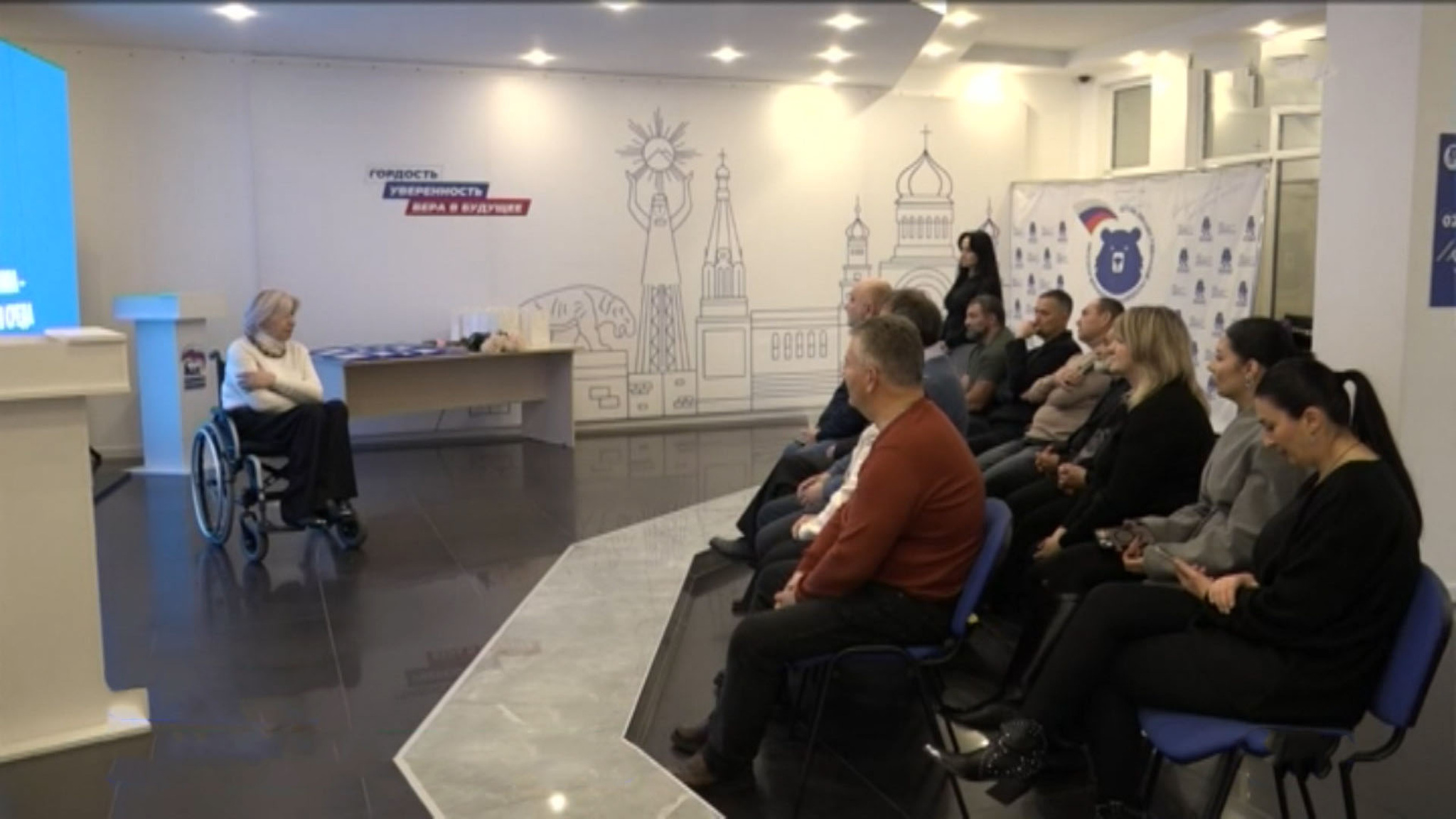 Сæ граждайнаг цæстæнгас активонæй чи вдисы, ахæм волонтертæ хорзæхгонд æрцыдысты "Иугонд Уæрæсе"-йы æхсæнадон æххуысы штабы
