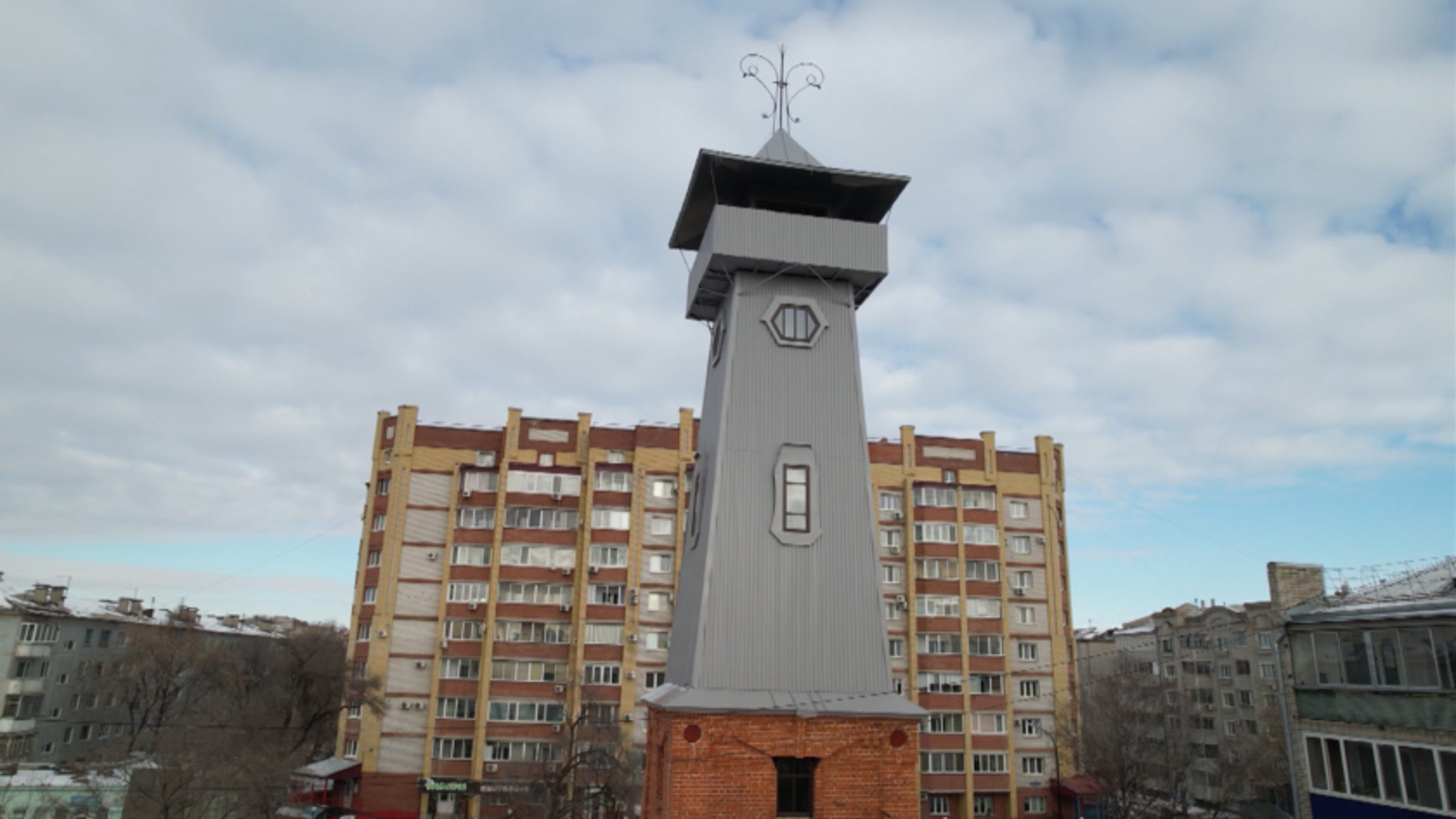 Сохраняя исторический облик: в областном центре завершают реконструкцию каланчи пожарной части
