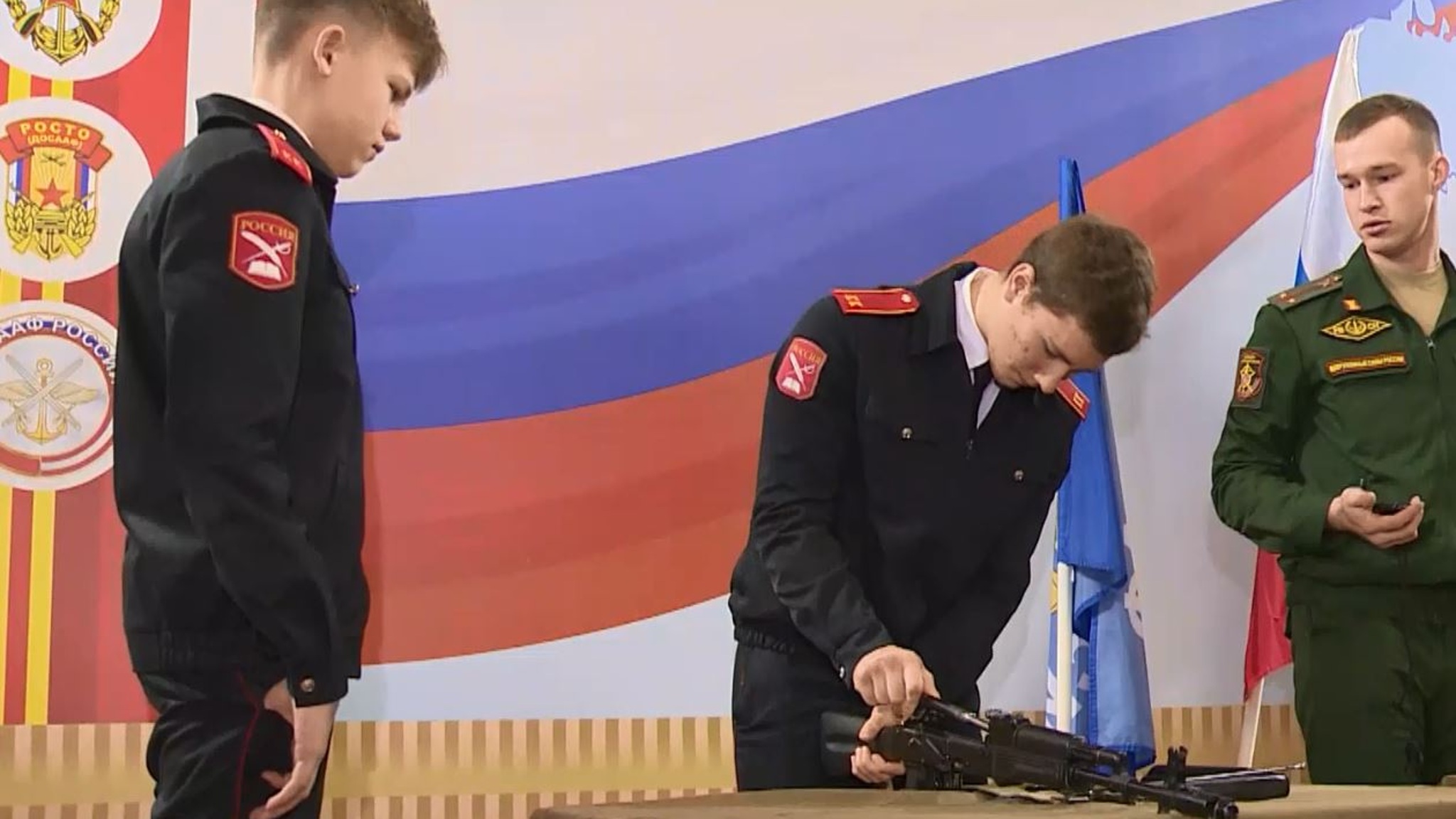 Соревнования "Ратник" испытали подготовку учеников кадетских классов в Йошкар-Оле