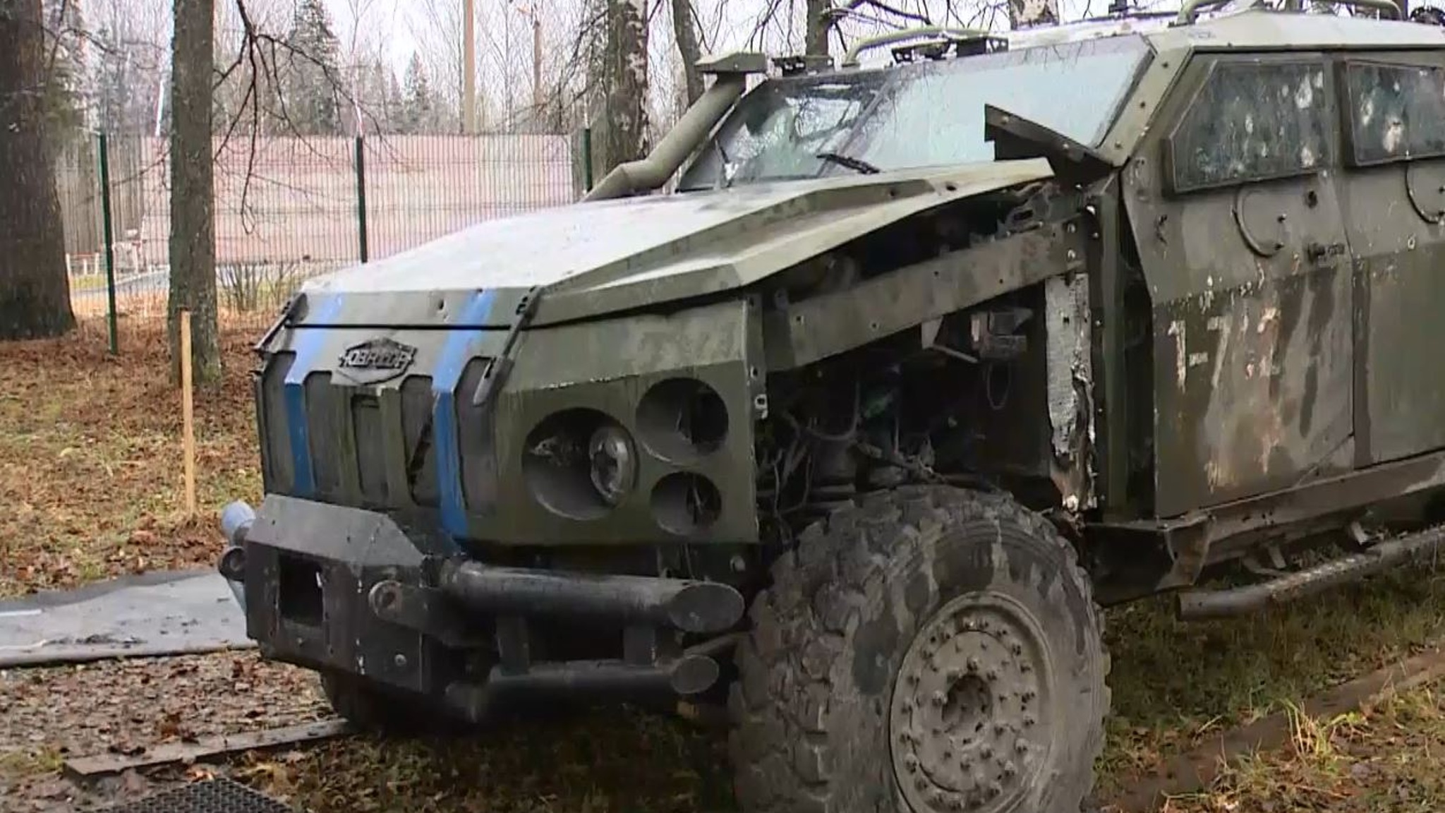 Подбитый "Марийцем" украинский броневик доставлен в республику как трофей