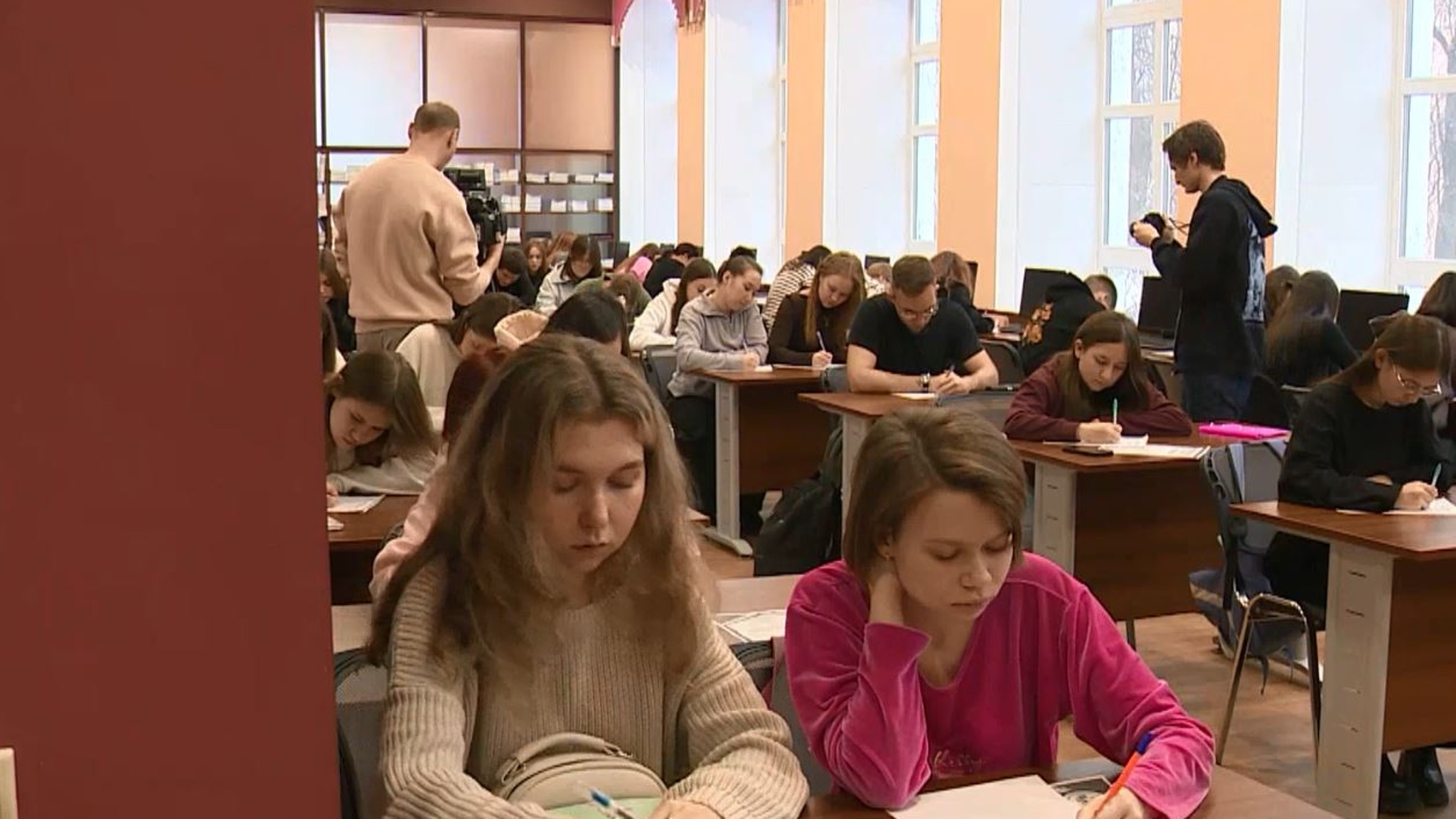 Диктант "Пишем по-марийски правильно" провели на двух очных площадках в Йошкар-Оле