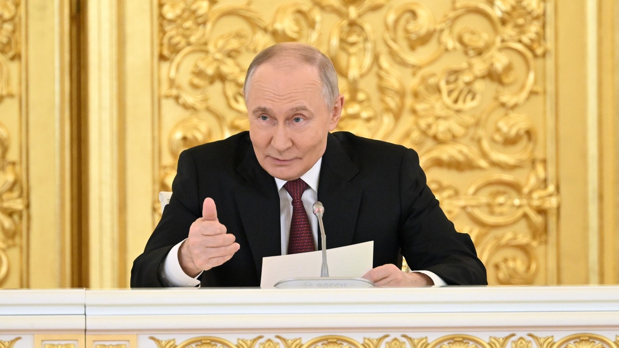 Путин дал ряд поручений по национальным проектам