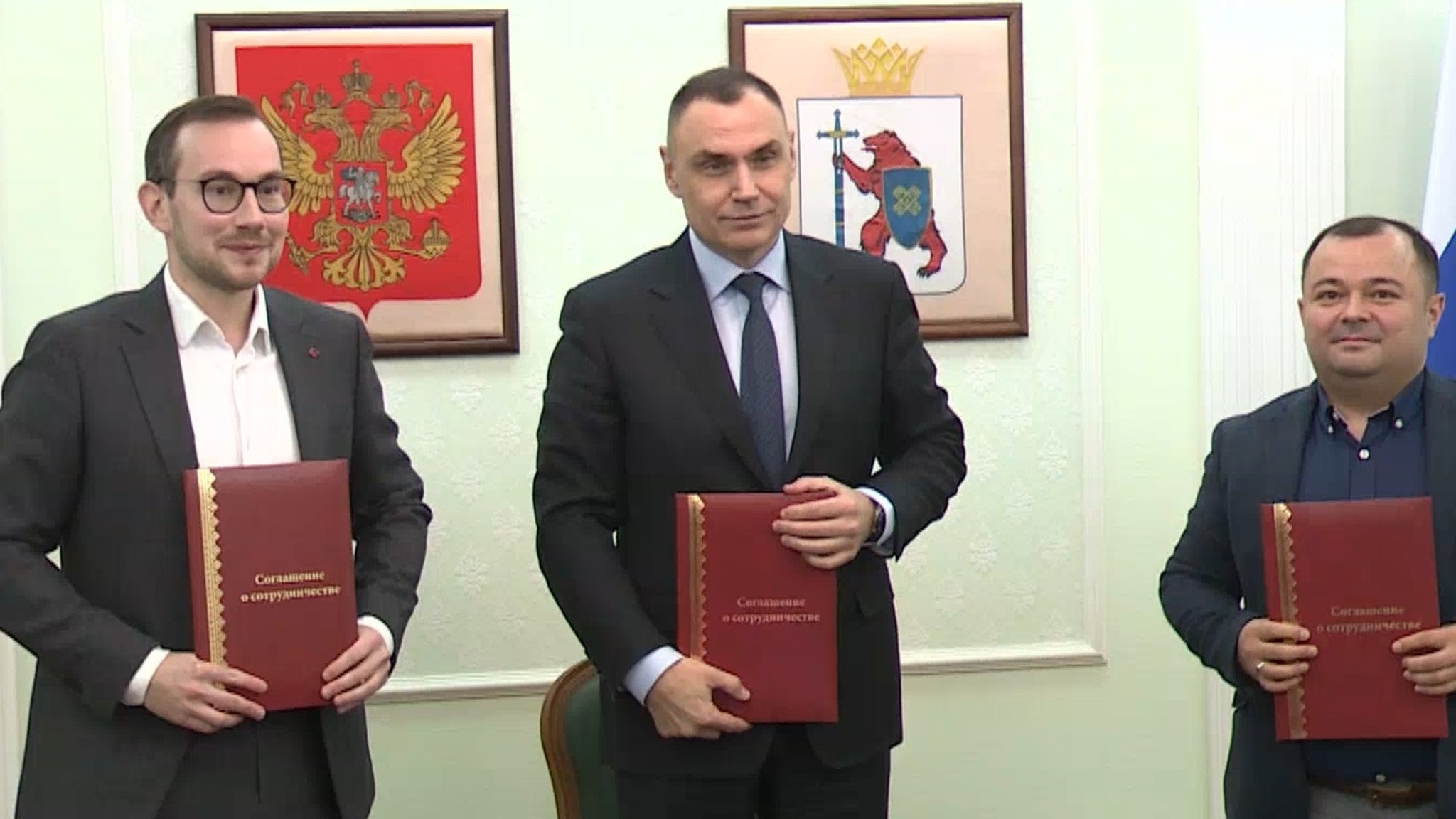 Соглашение с представителями Красного Креста подписал Глава Марий Эл Юрий Зайцев