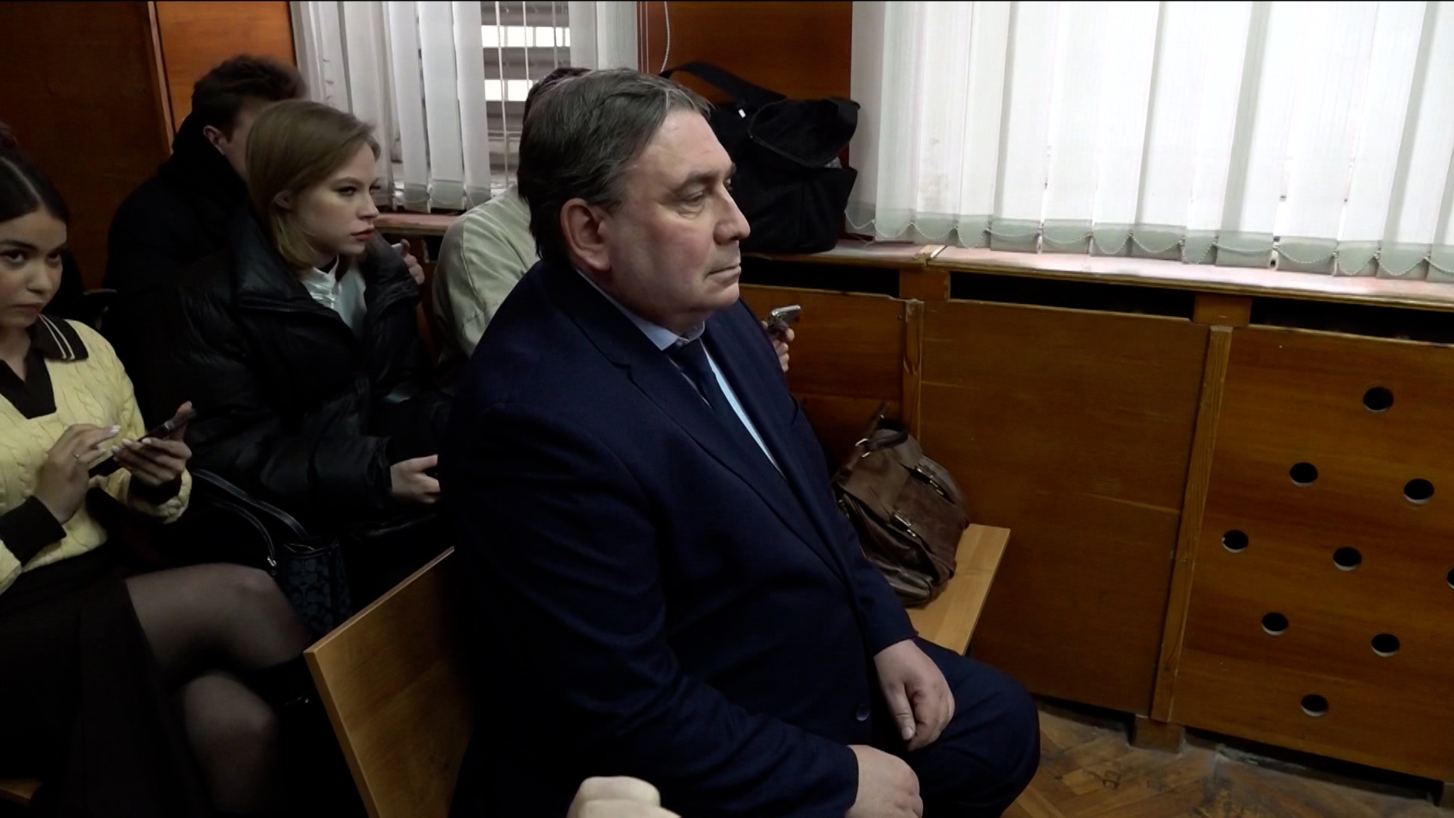 Свердловский чиновник сел за взятки