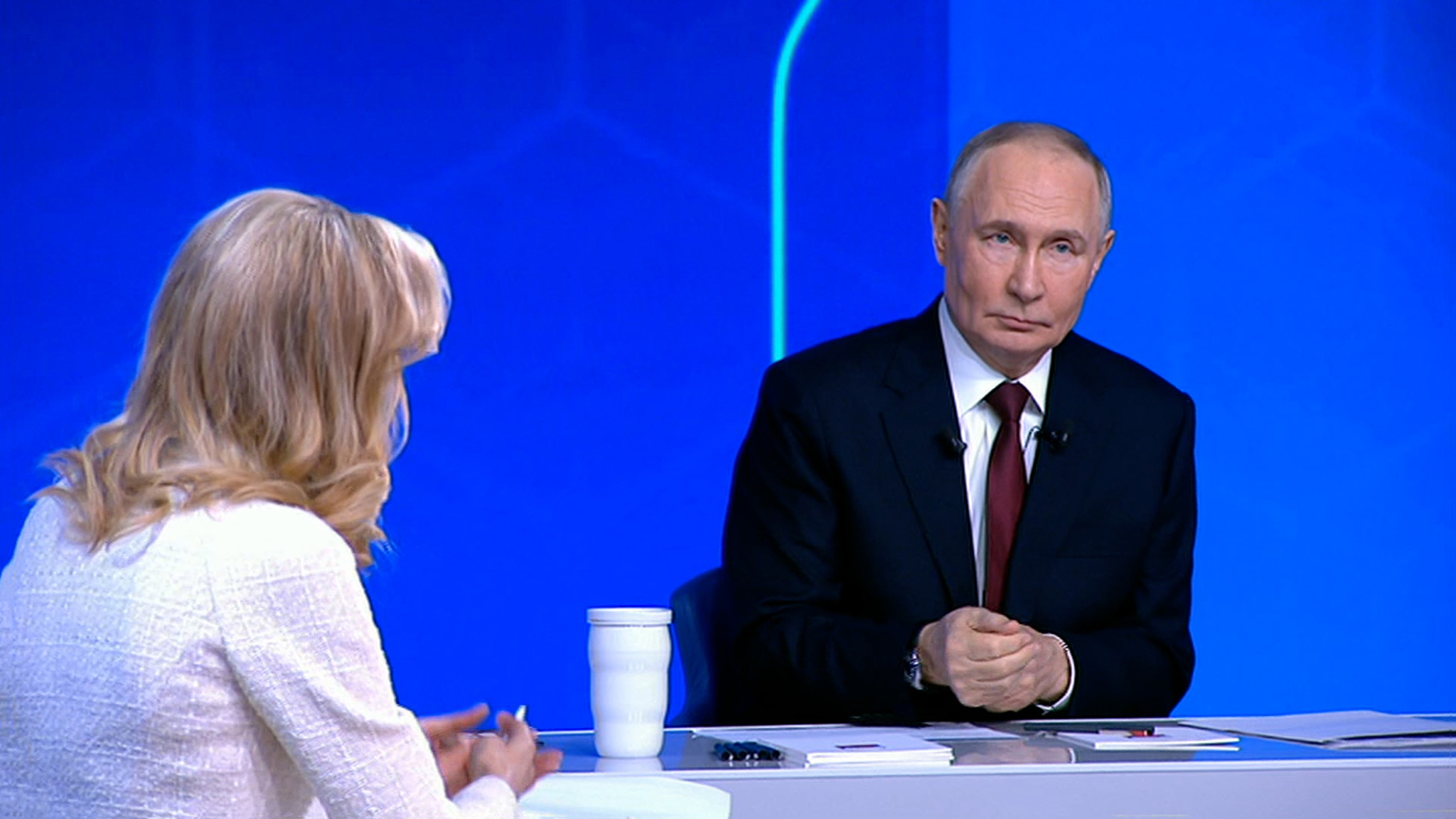 Владимир Путин: Россия готова и хочет завершить конфликт мирными средствами