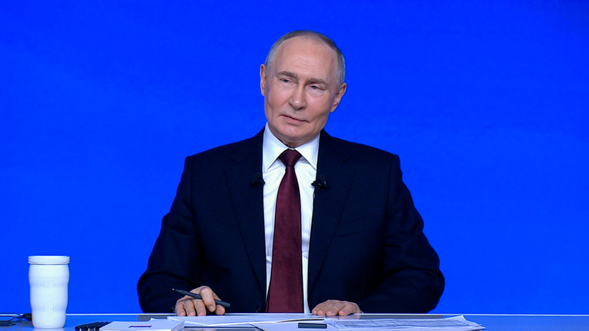 Президент рассказал о мерах борьбы с телефонными мошенниками