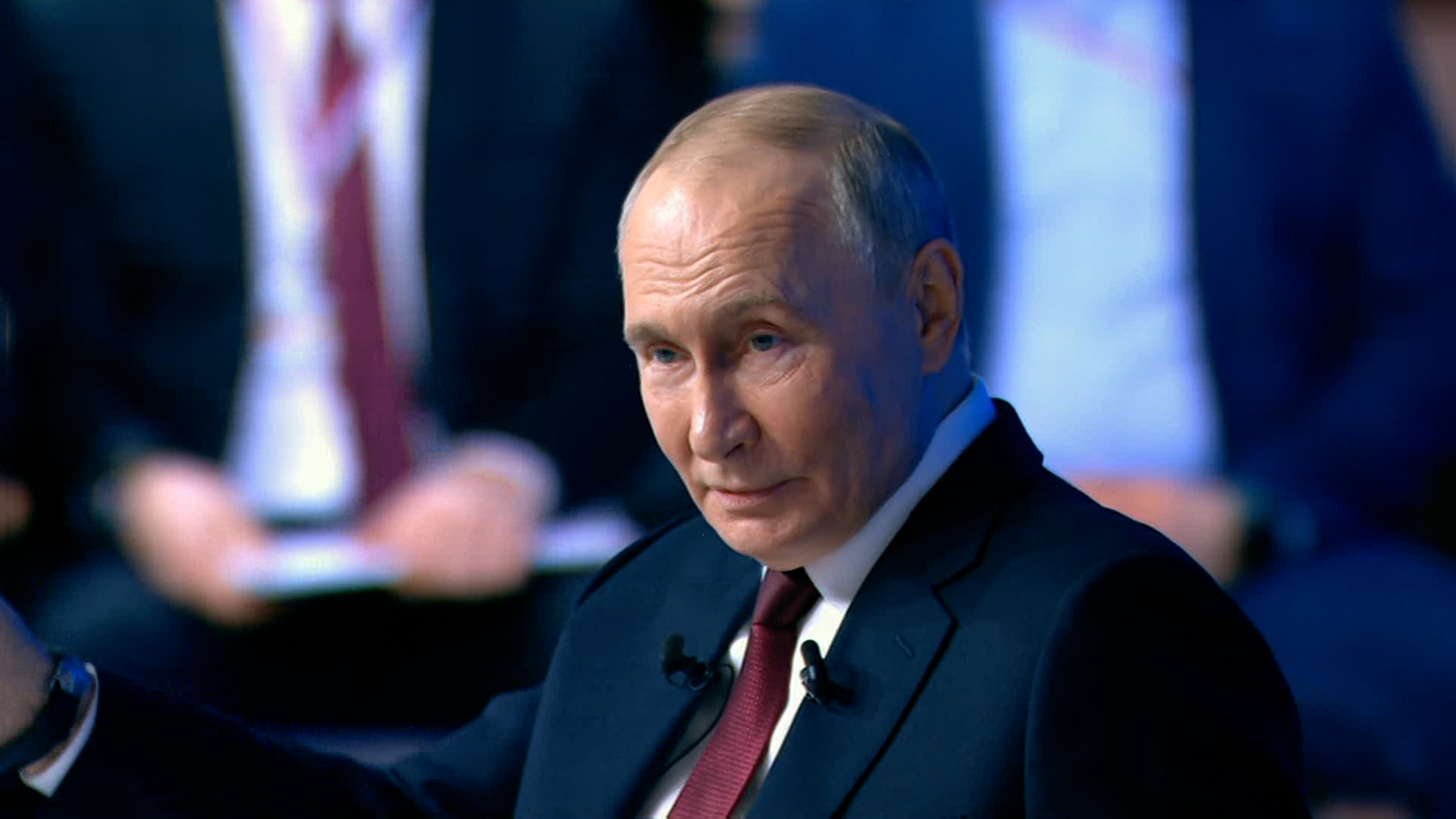 Владимир Путин: налоговое бремя в будущем должно снижаться
