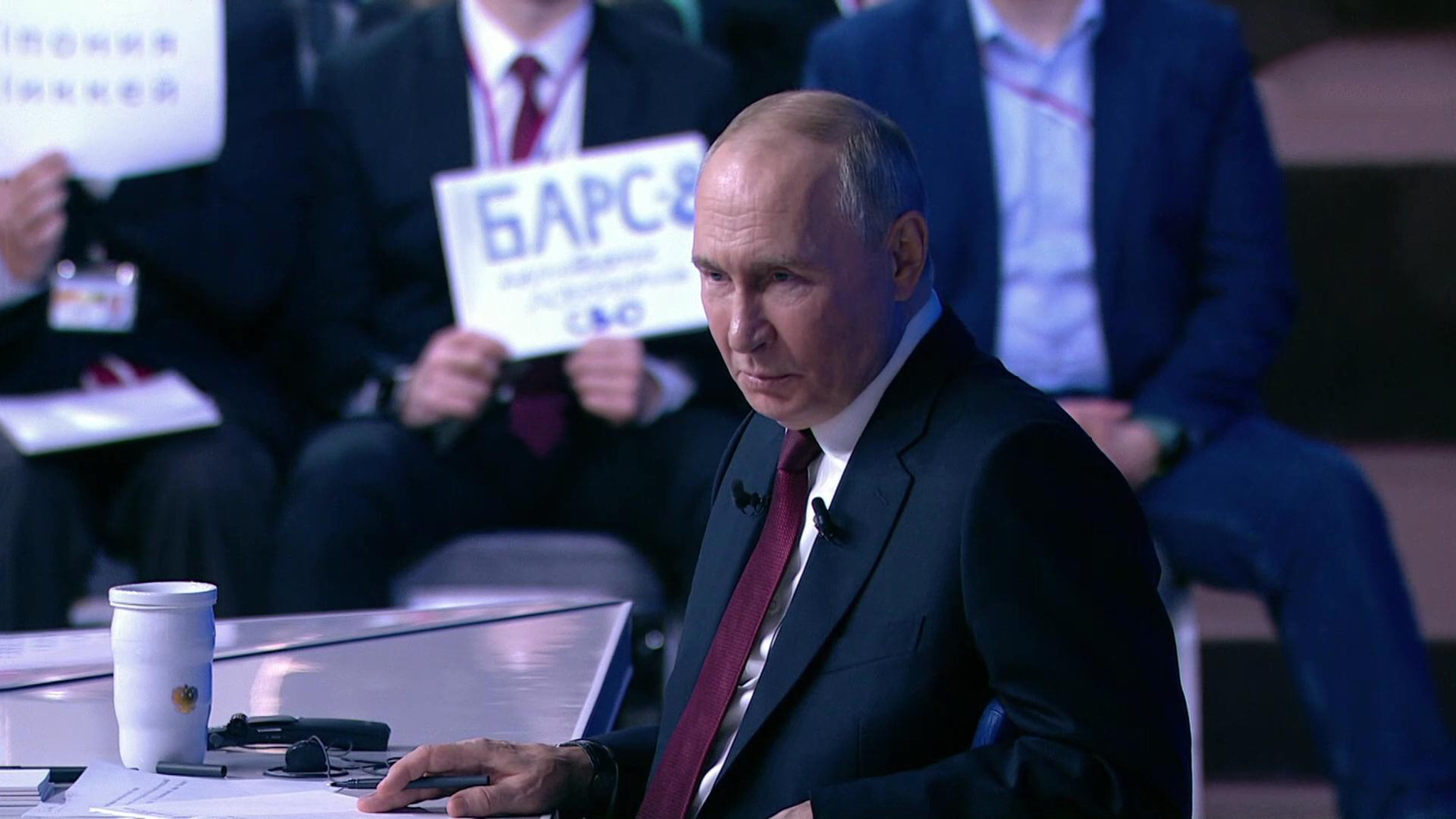 Путин назвал Си Цзиньпина надежным другом и стабильным партнером России