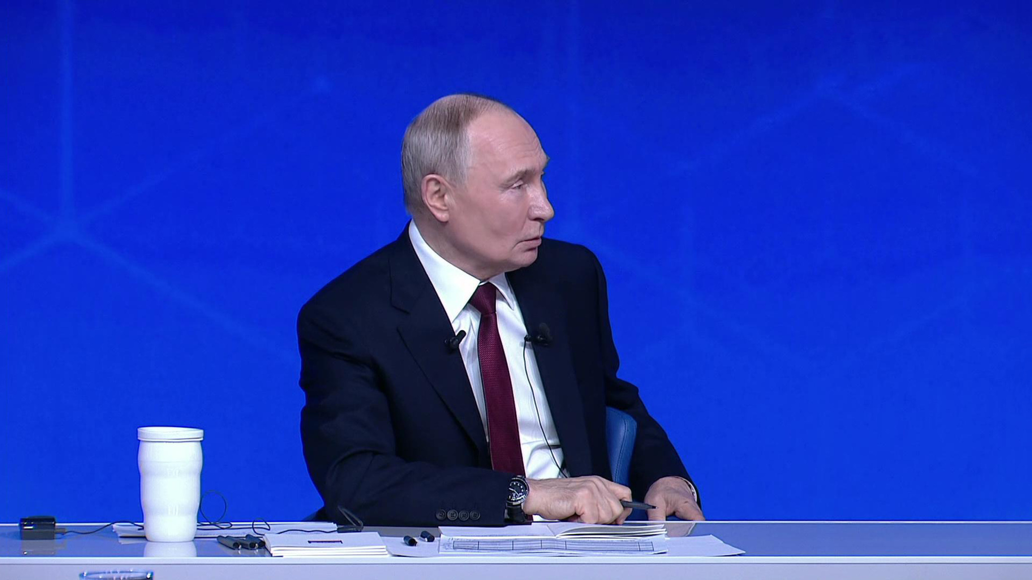 Владимир Путин не согласился, что поколение 90-х "потеряно"