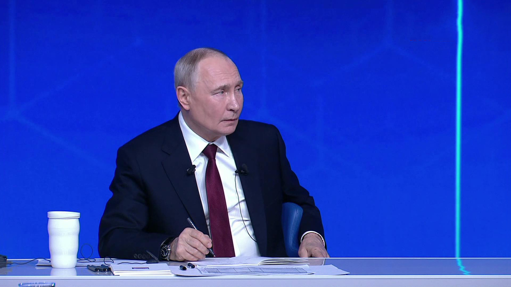 Путин: самое главное, чтобы книга формировала мировоззрение