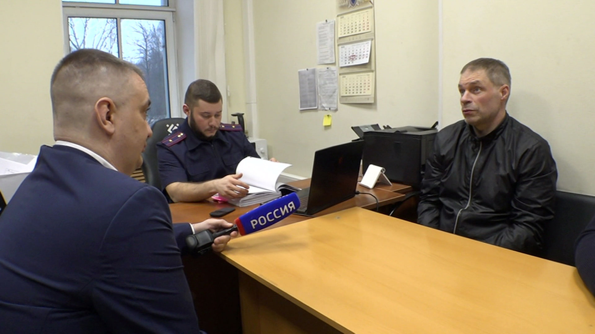 Начальник колонии брал деньги у заключенных