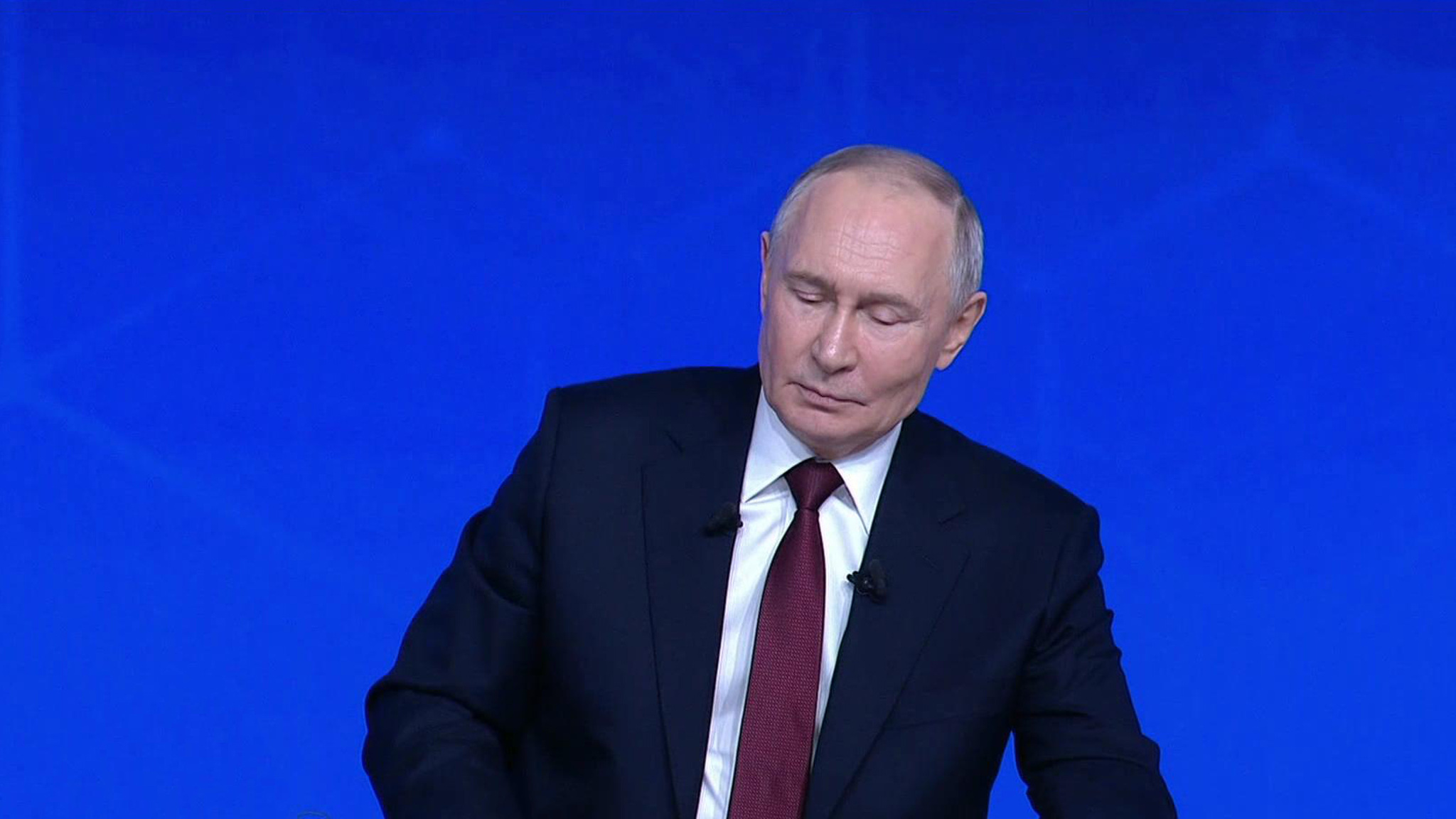 Путин в программе "Итоги года" ответил на острые социальные вопросы