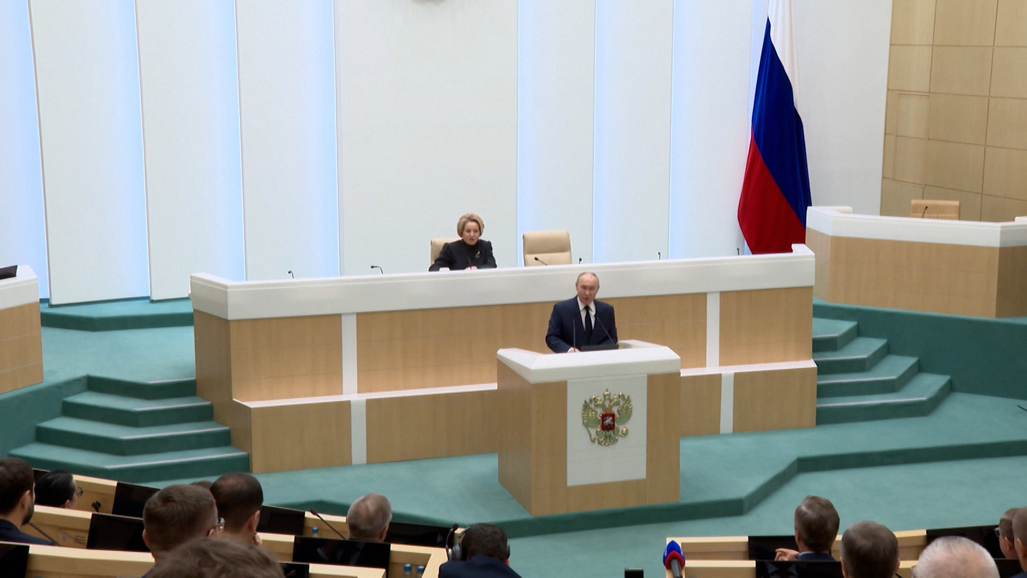 Президент лично приехал в Совет Федерации для подведения итогов