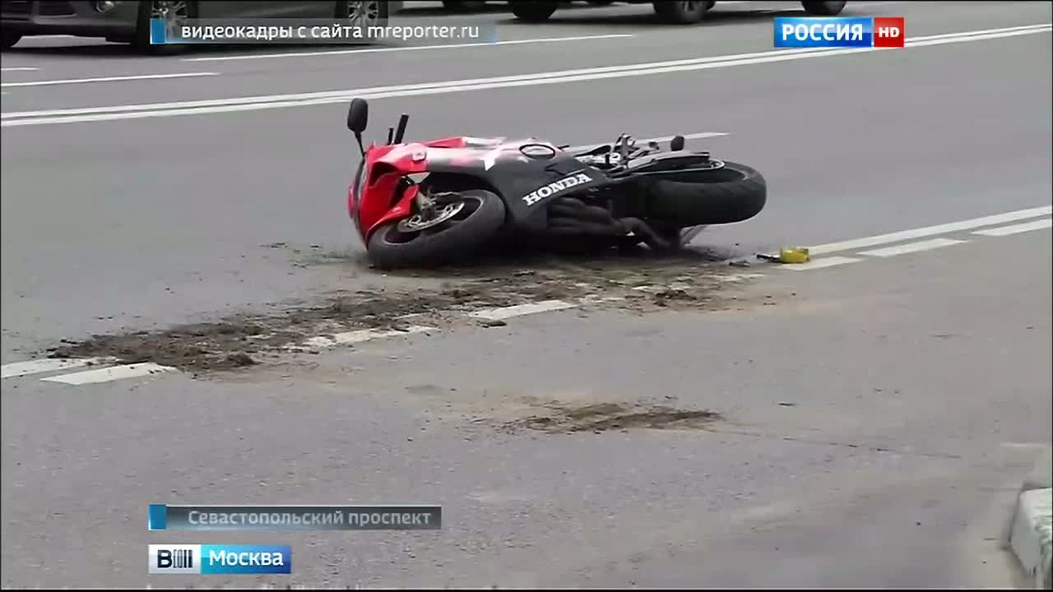 На Севастопольском проспекте в ДТП погиб мотоциклист