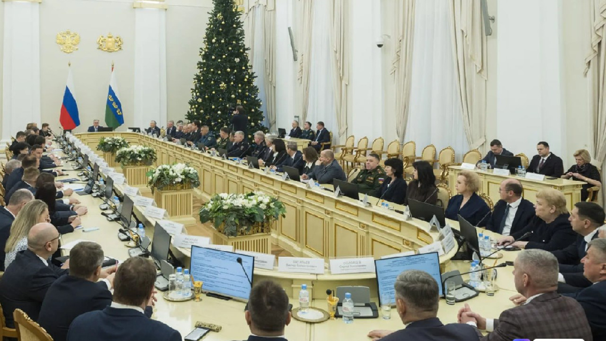 Итоги года подвели на расширенном заседании правительства Тюменской области