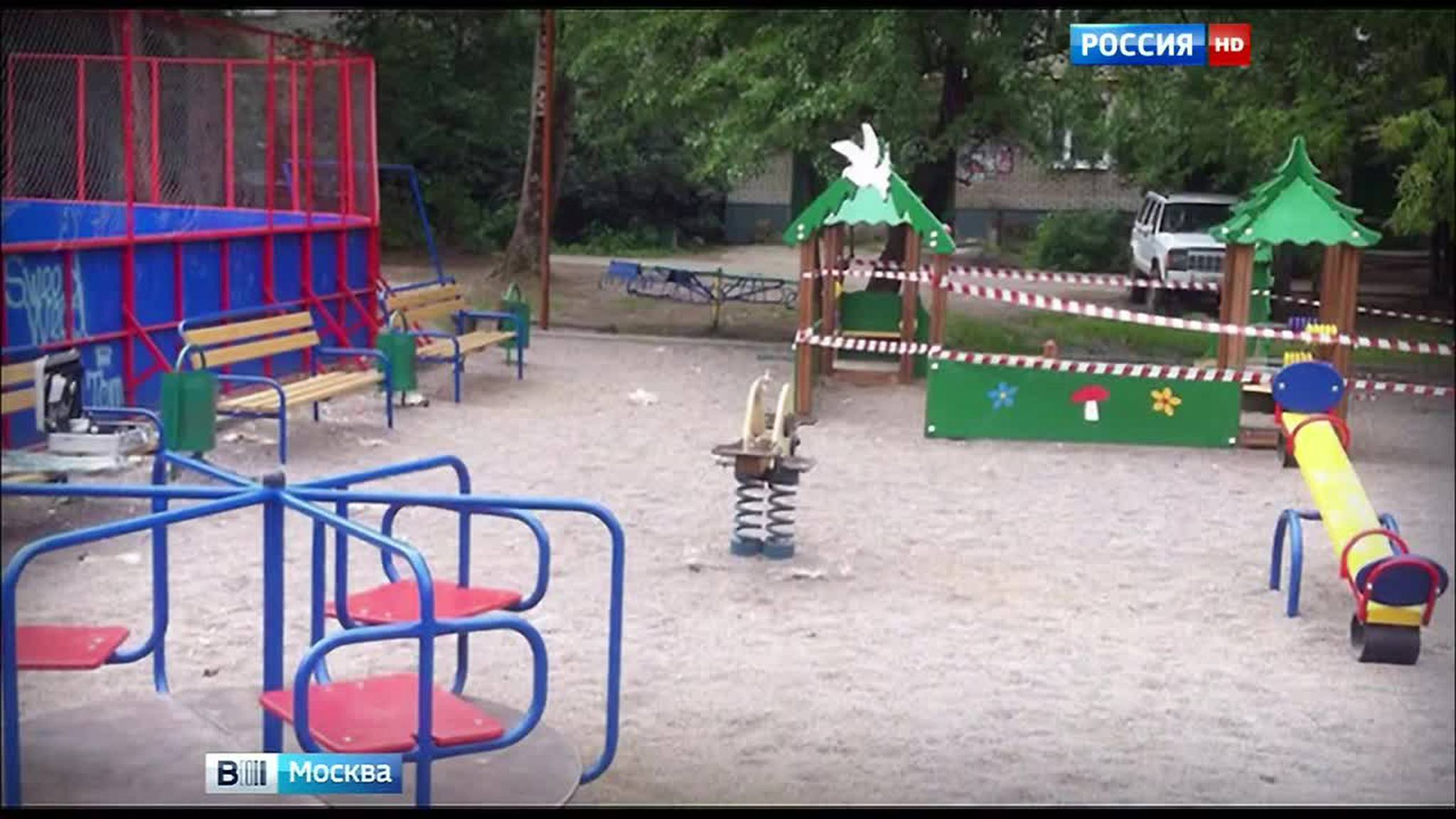 В Больших Вяземах на ребенка обрушился игровой домик на детской площадке