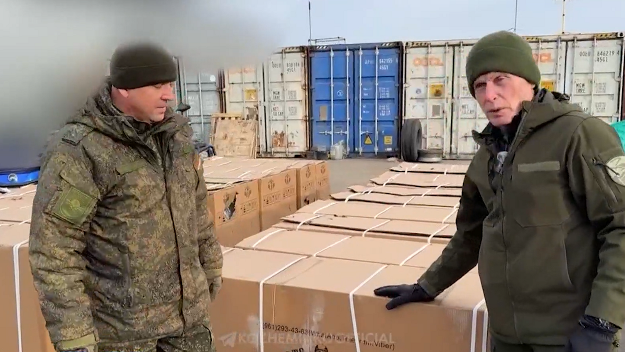 Олег Кожемяко привез боевые награды и подарки приморским бойцам в зону СВО