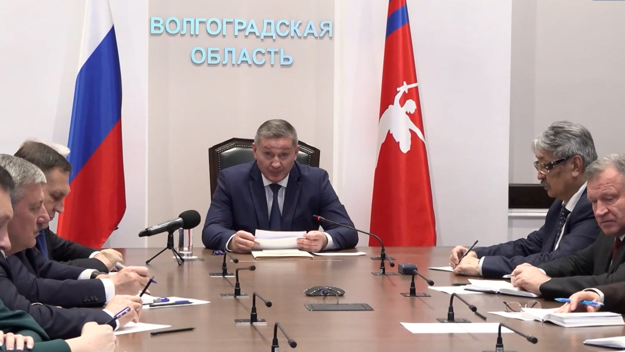 Вопросы безопасности в праздники обсудил волгоградский губернатор