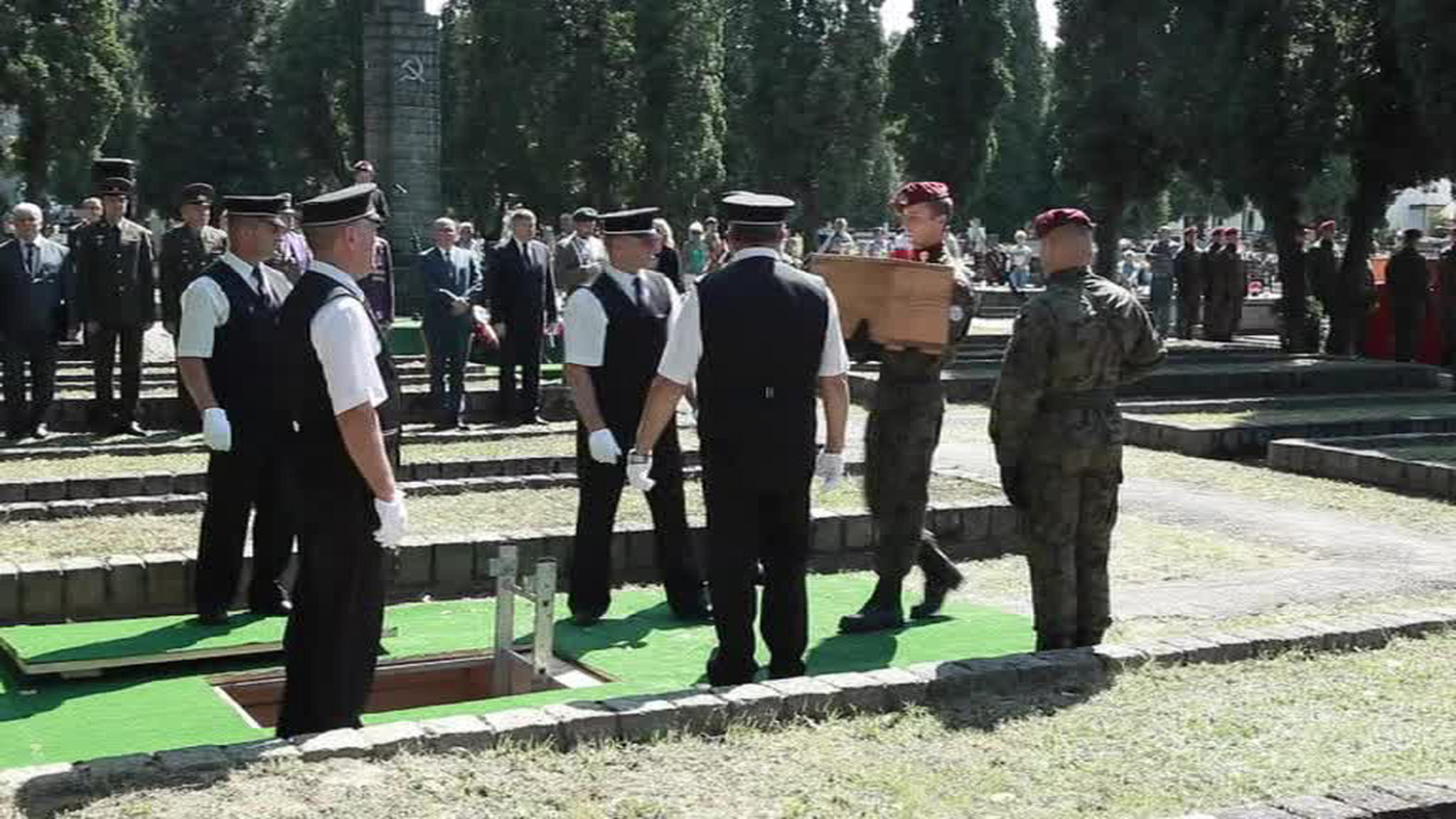 Останки 28 советских солдат были перезахоронены в Польше