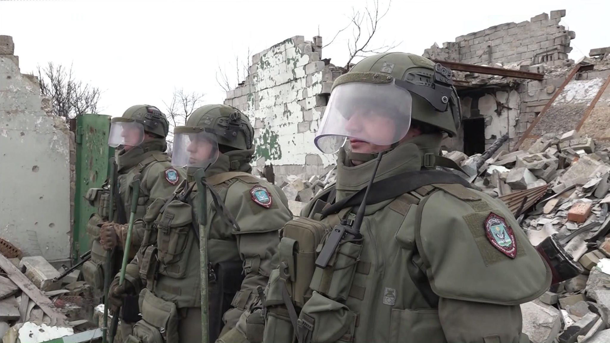 В свой профессиональный праздник военные инженеры продолжают службу