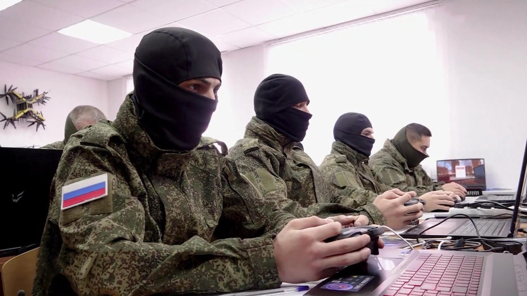 Минобороны проводит масштабный набор операторов дронов