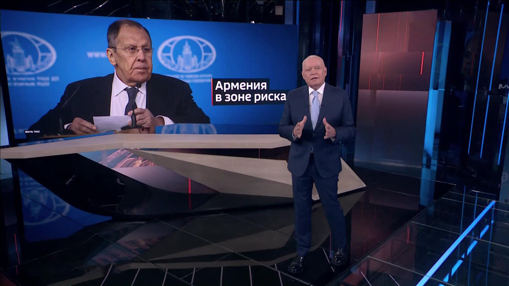 Эфир от 25.01.2026. Английские, испанские, немецкие и французские субтитры