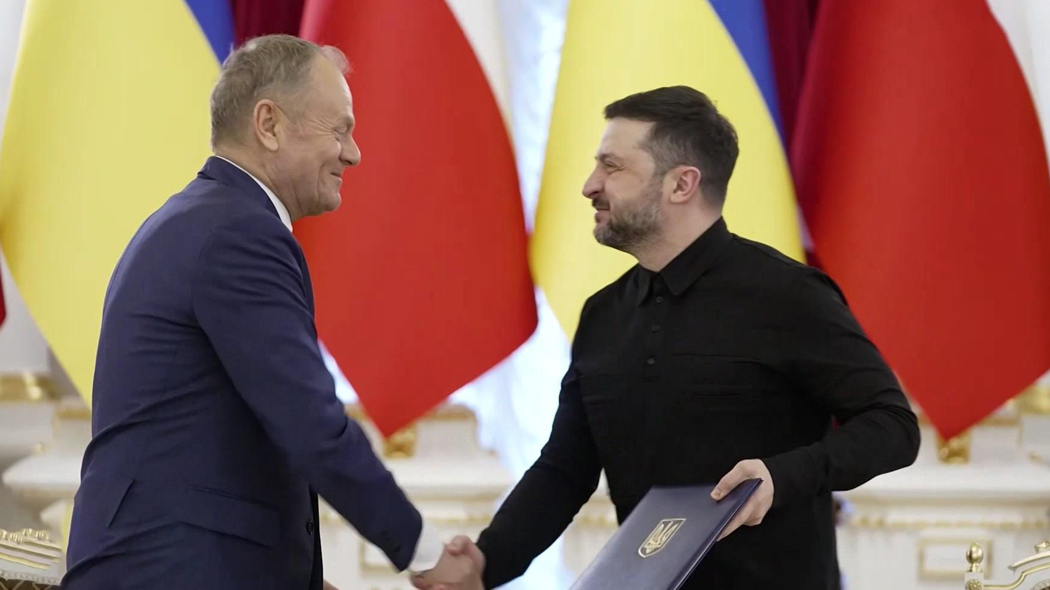 Ради оружейных контрактов даже Варшава готова простить Киеву все