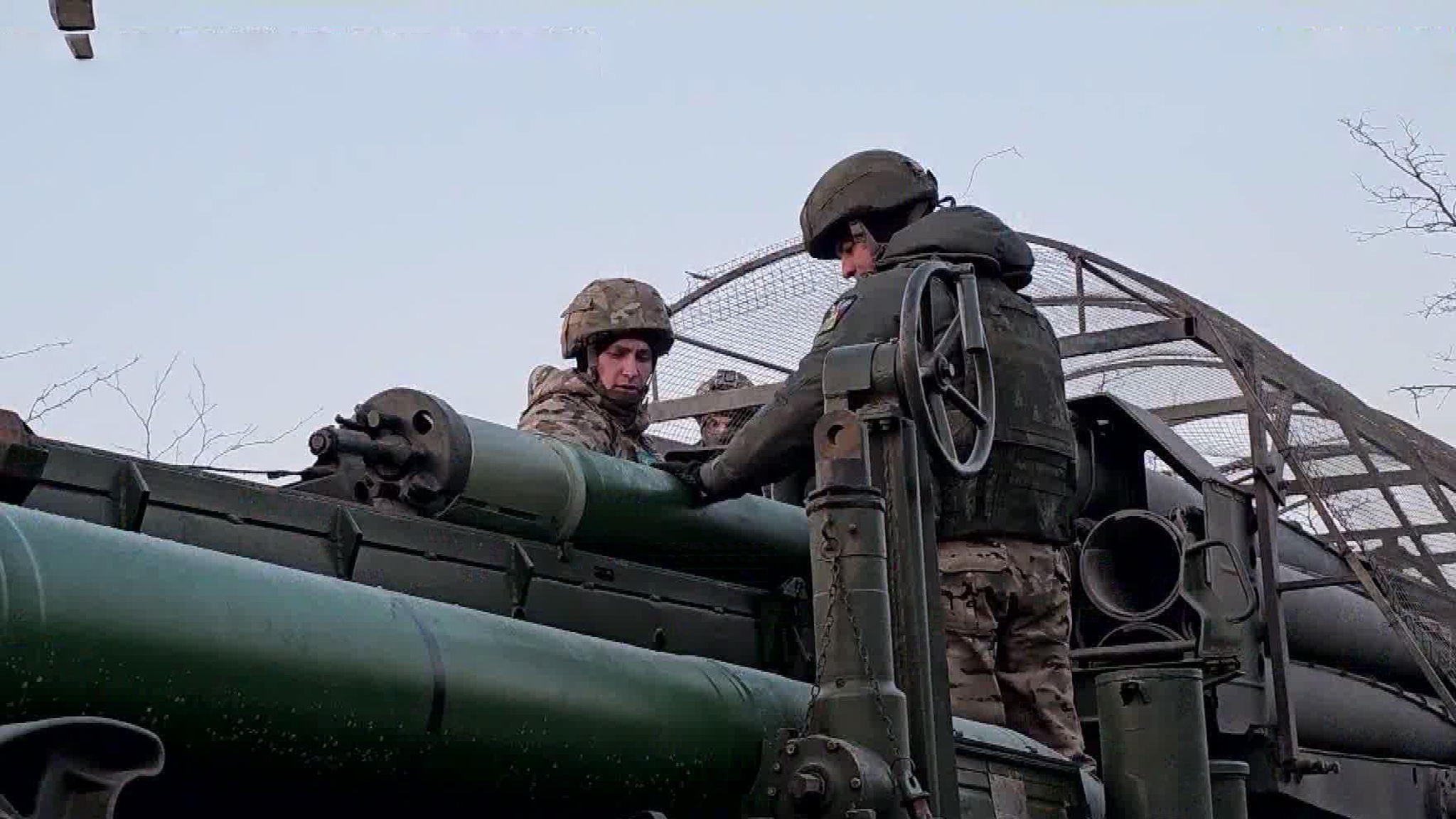 Российские "Ураганы" бьют по позициям украинских боевиков без промаха