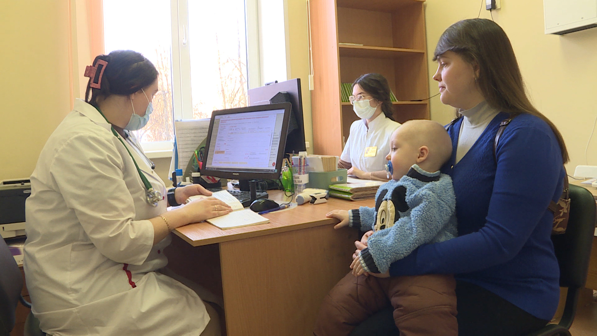От страха к защите: как педиатры Пскова убеждают родителей в важности вакцинации