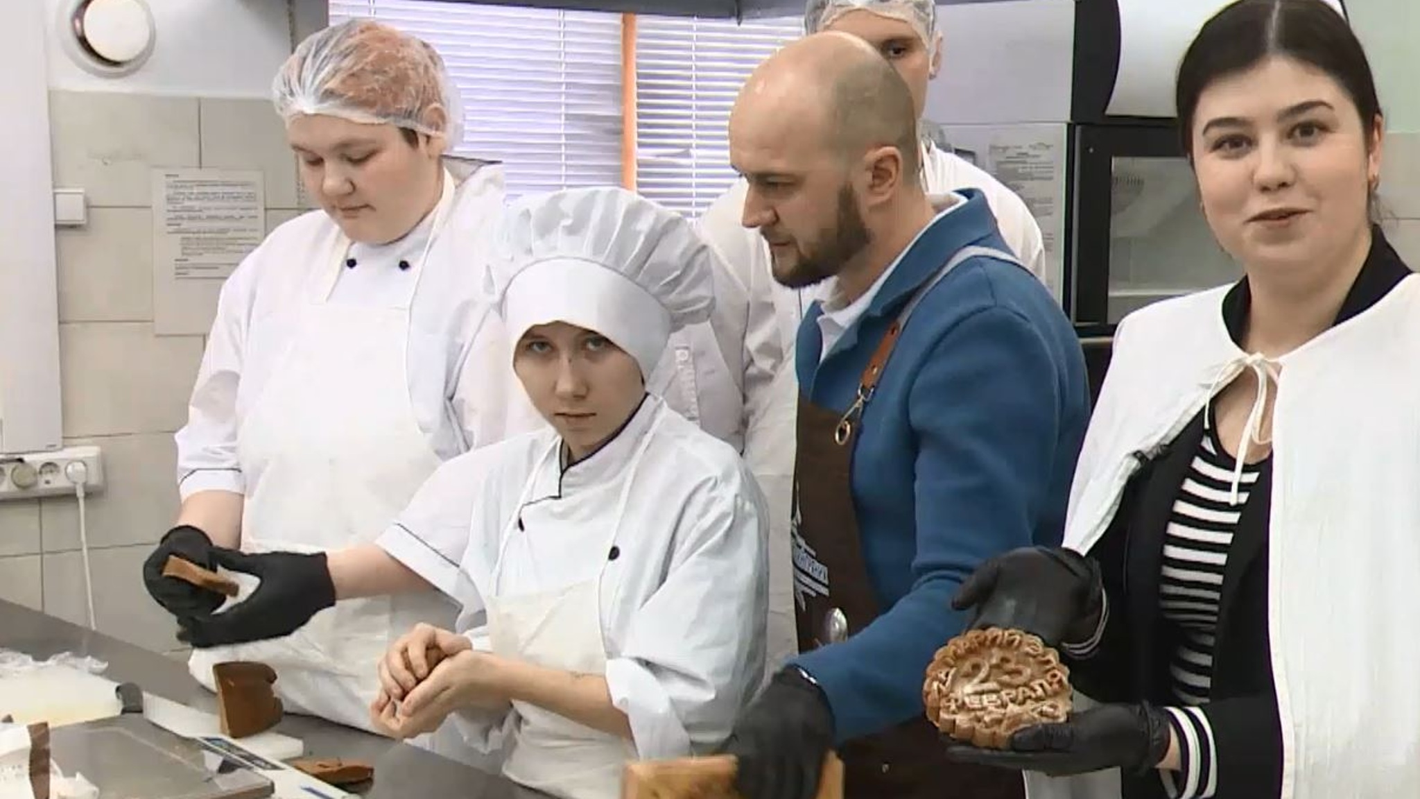 В Марий Эл для бойцов СВО пекут сотни пряников ко Дню защитника Отечества