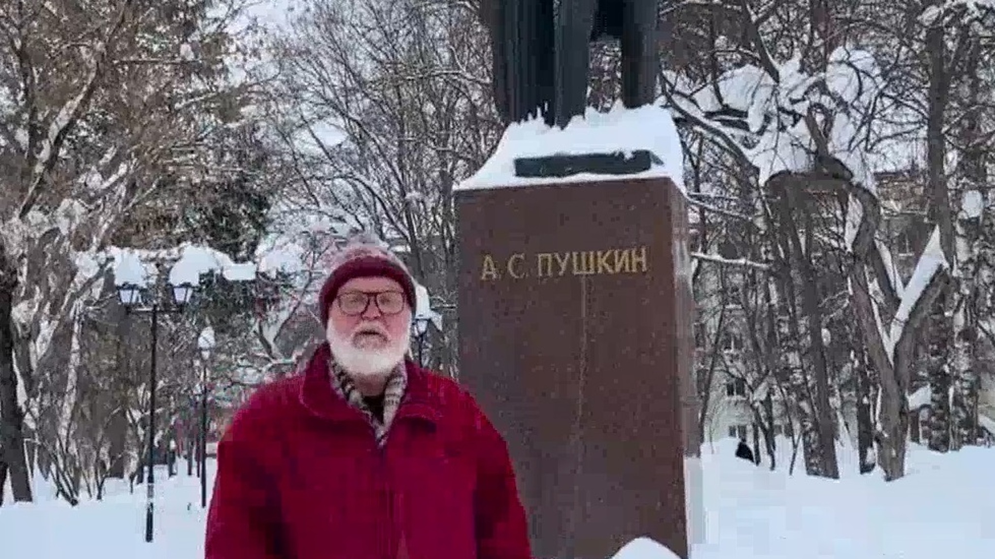 Шефство над памятником Пушкину взял на себя житель Йошкар-Олы