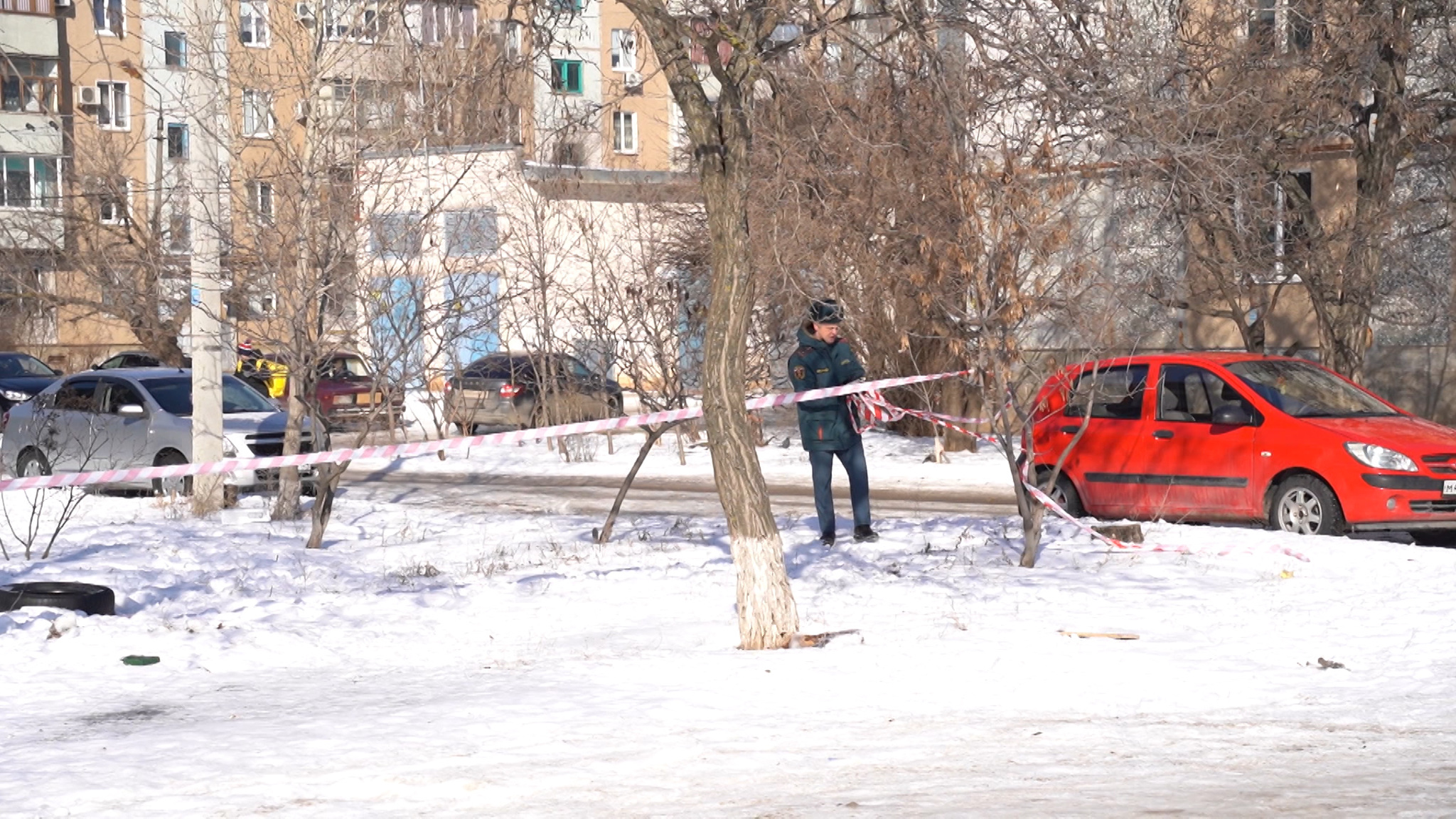 В Волжском устранили разрушения в жилом доме, пострадавшем от атаки БПЛА