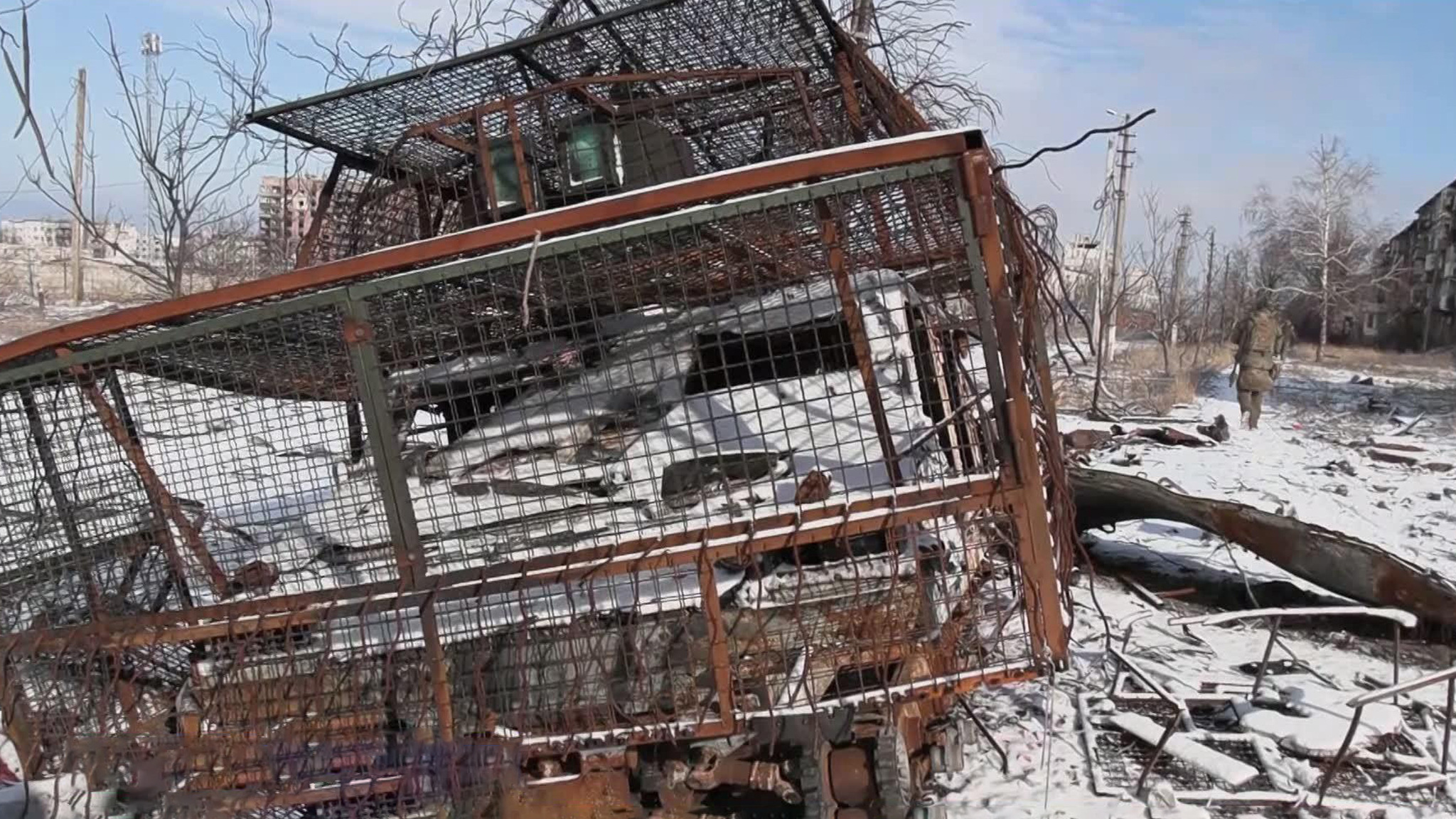 Российская армия налаживает в Димитрове мирную жизнь