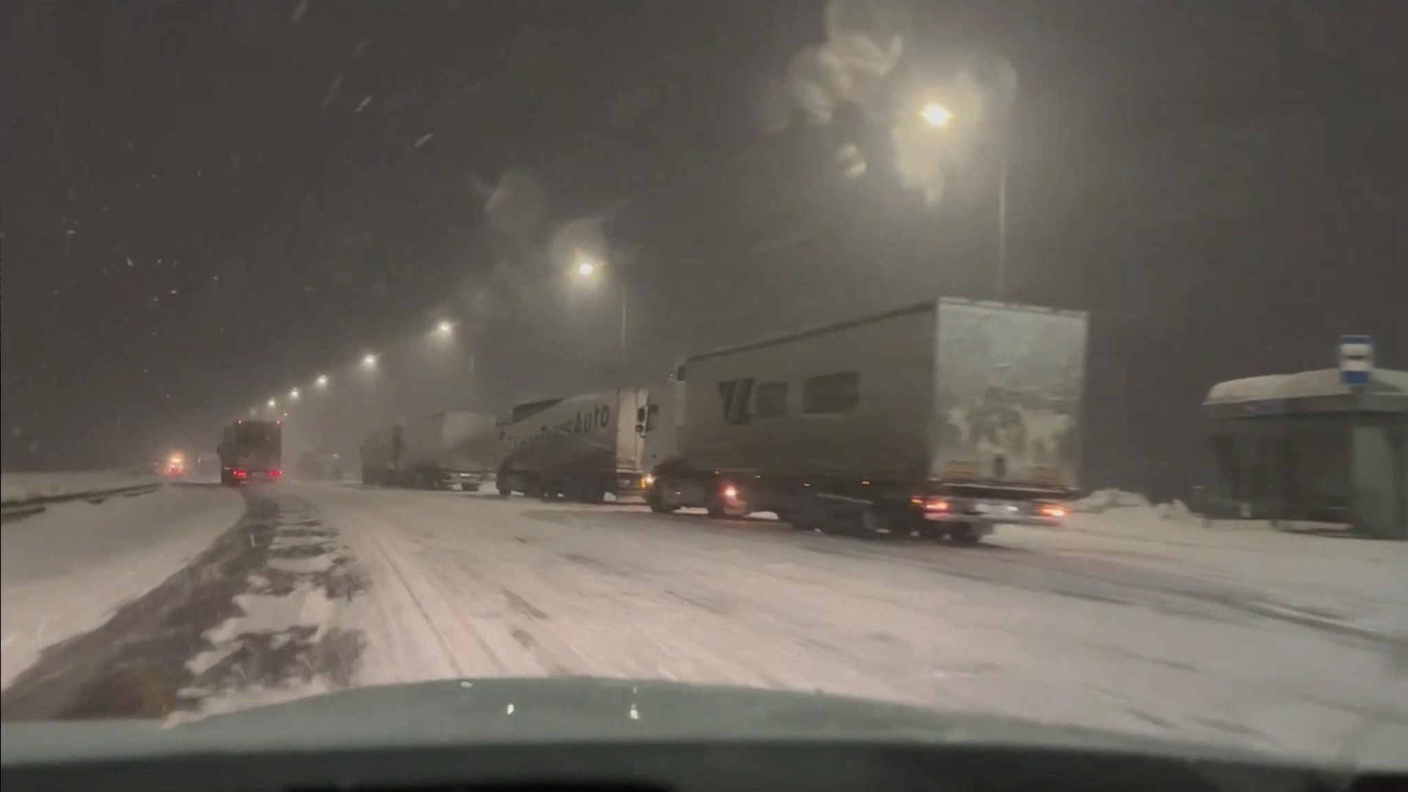 Снежный буран спровоцировал множество ДТП на дорогах Татарстана