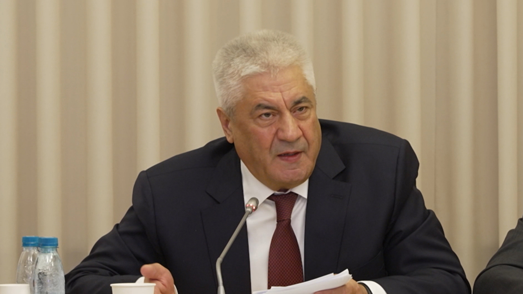 Глава МВД заявил, что личный состав "работает на пределе возможностей"