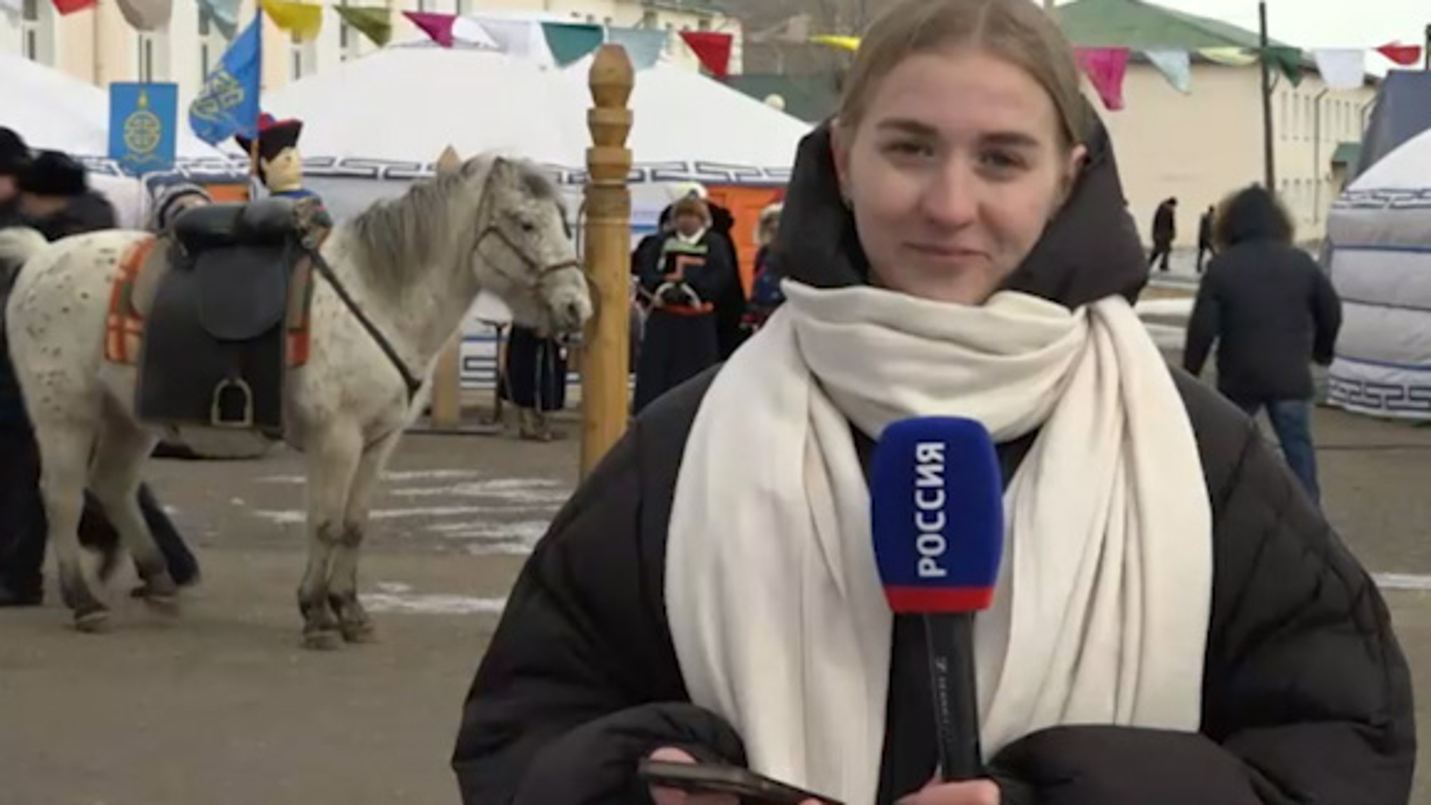 Прямое включение с фестиваля «Сагаалган в России начинается с Аги»
