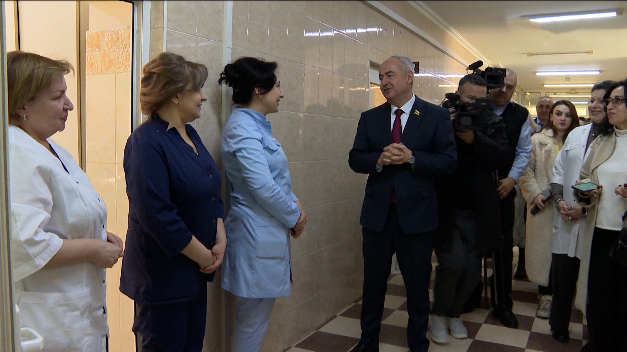 Выездное заседание совета парламента прошло в Пригородном районе