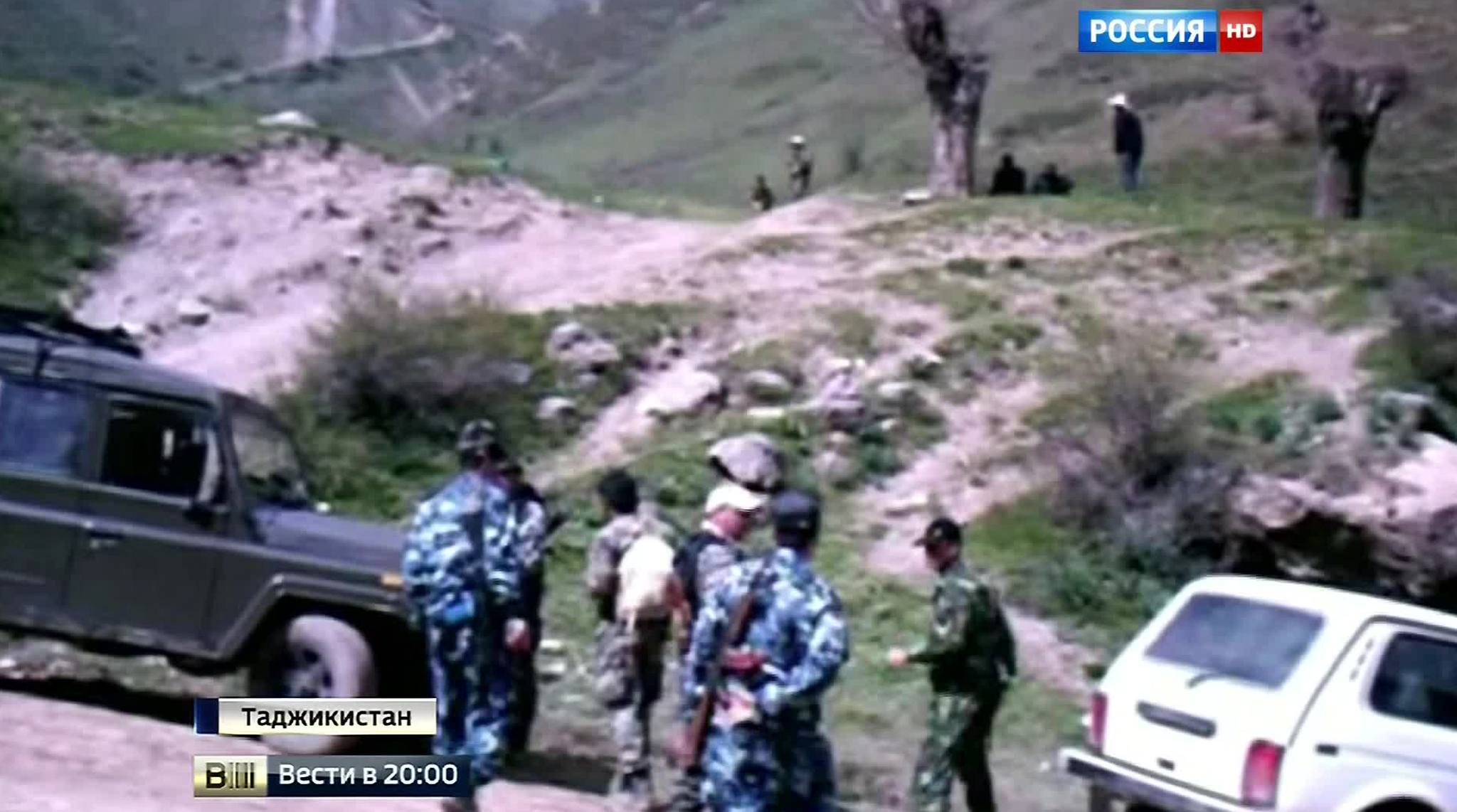 Крымское братание: украинским десантникам вернули арбуз и сало, но горилку уничтожили