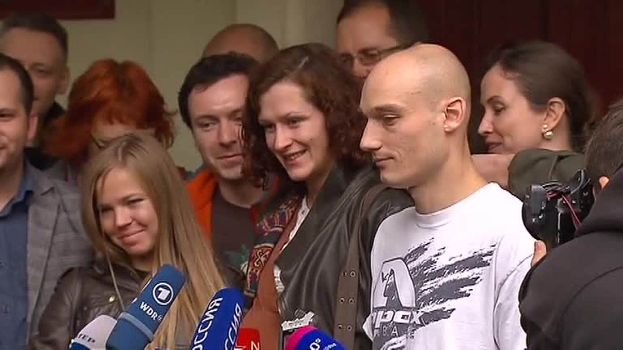 Суд оправдал четырех парашютистов с Котельнической