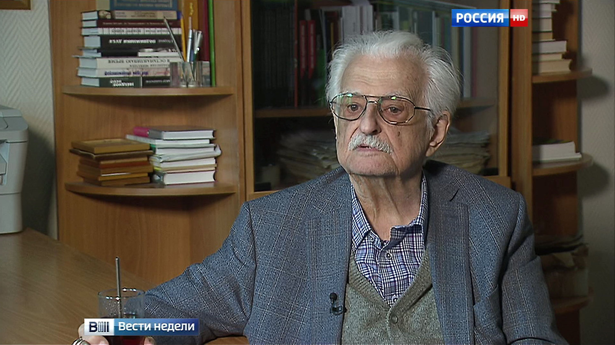 Марлен Хуциев - хрупкий человек со стальным стержнем внутри