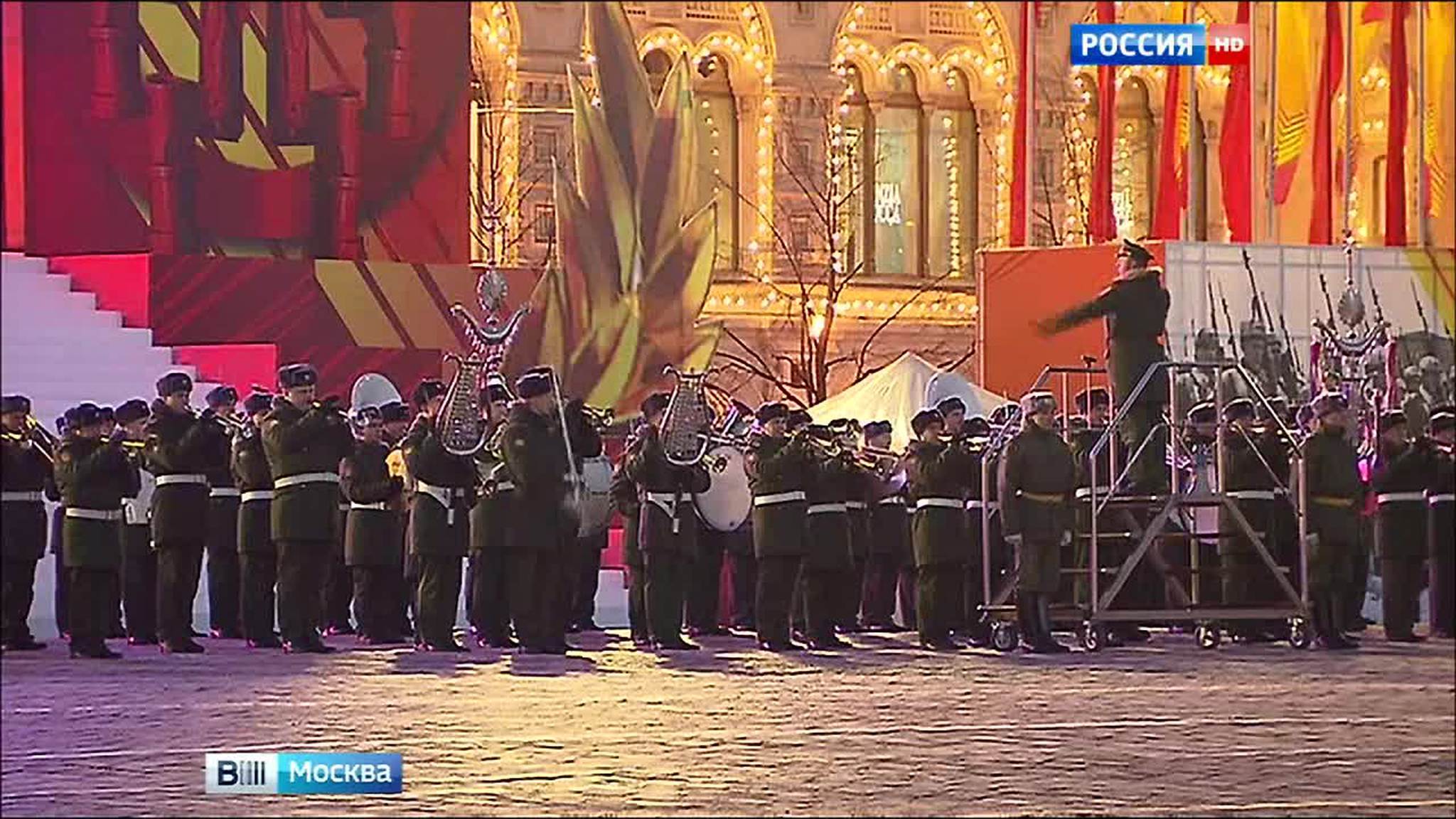 В Москве прошла генеральная репетиция марша в честь парада 7 ноября 1941-го