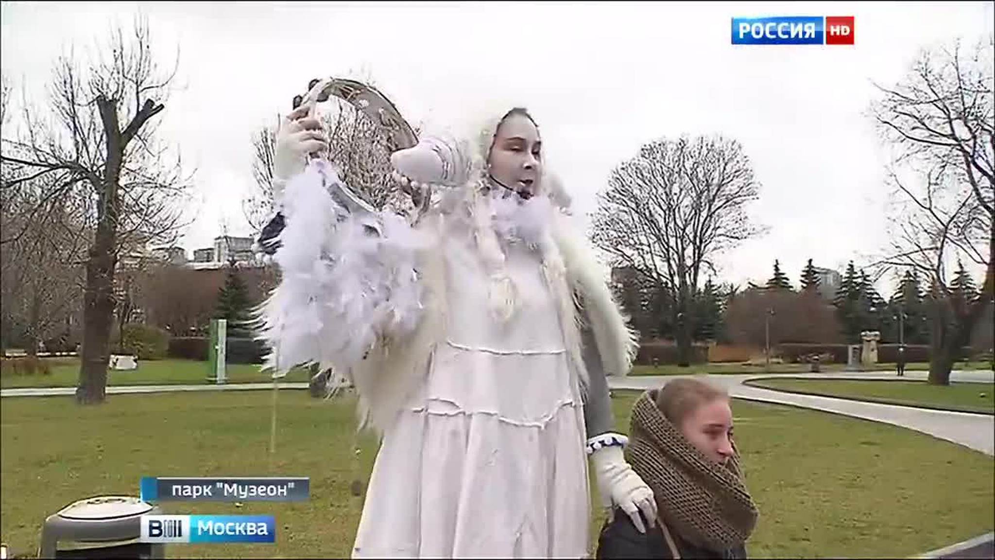 Кабаре Дикого Запада и танцы на льду: в московских парках стратовал зимний сезон