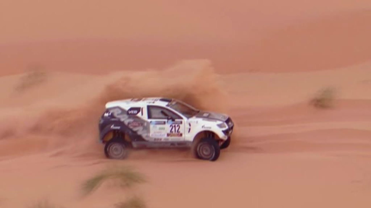 Пески Сахары и коварные дороги Марокко: в Монако стартовала гонка Africa Eco Race
