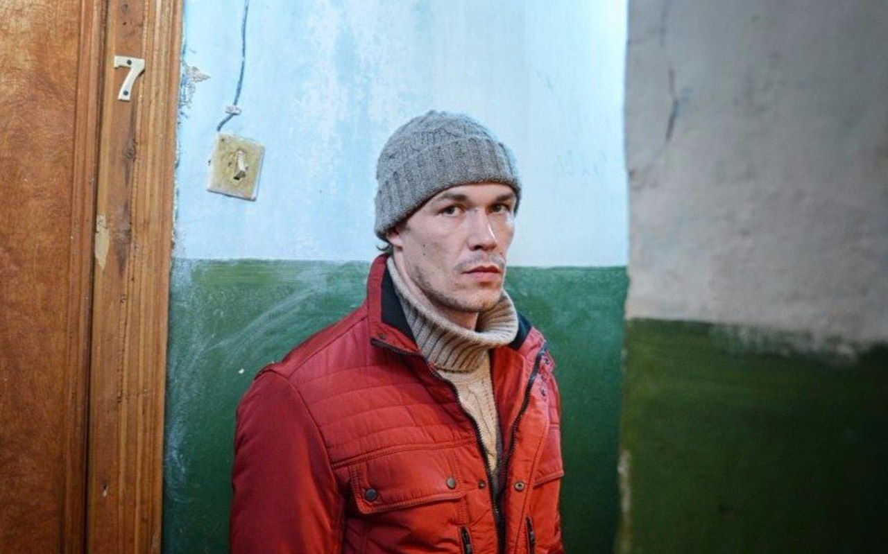 Гость: российский актер театра и кино Артем Быстров